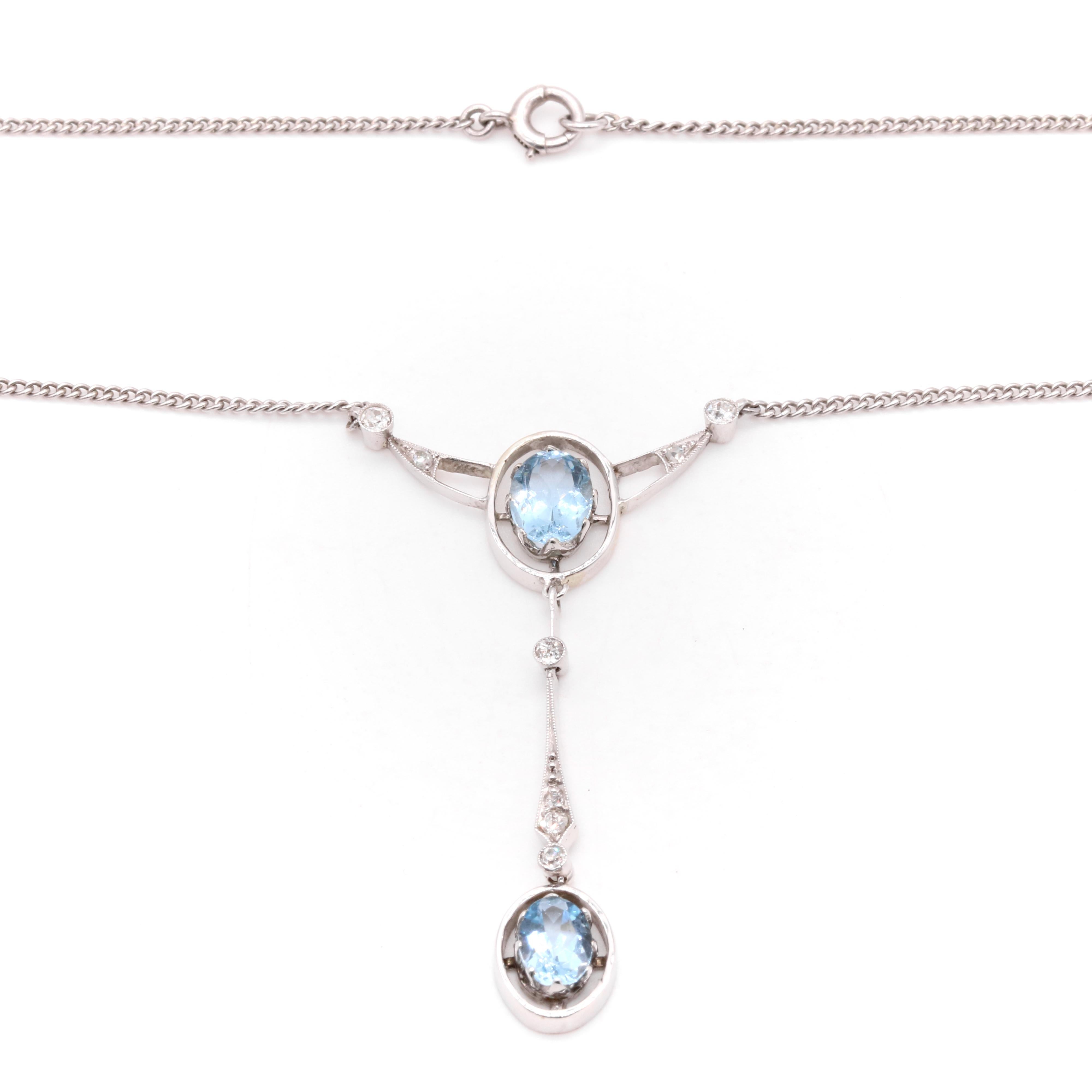 Antique 15K White Gold & Platinum 1.7tgw Aquamarine and Old Cut Diamond Necklace For Sale 1