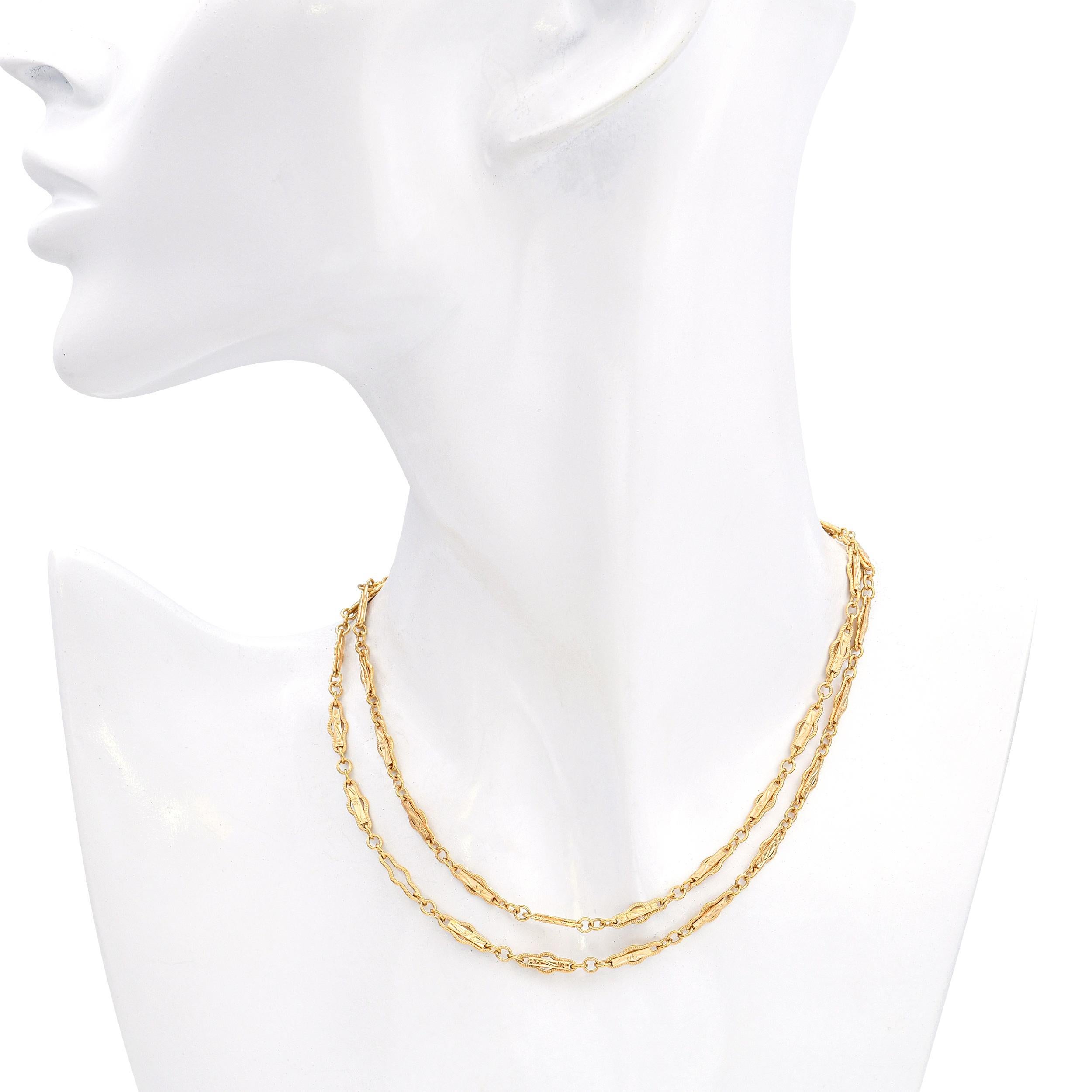 Collana antica A Link in oro giallo 15k intagliato In condizioni buone in vendita a New York, NY