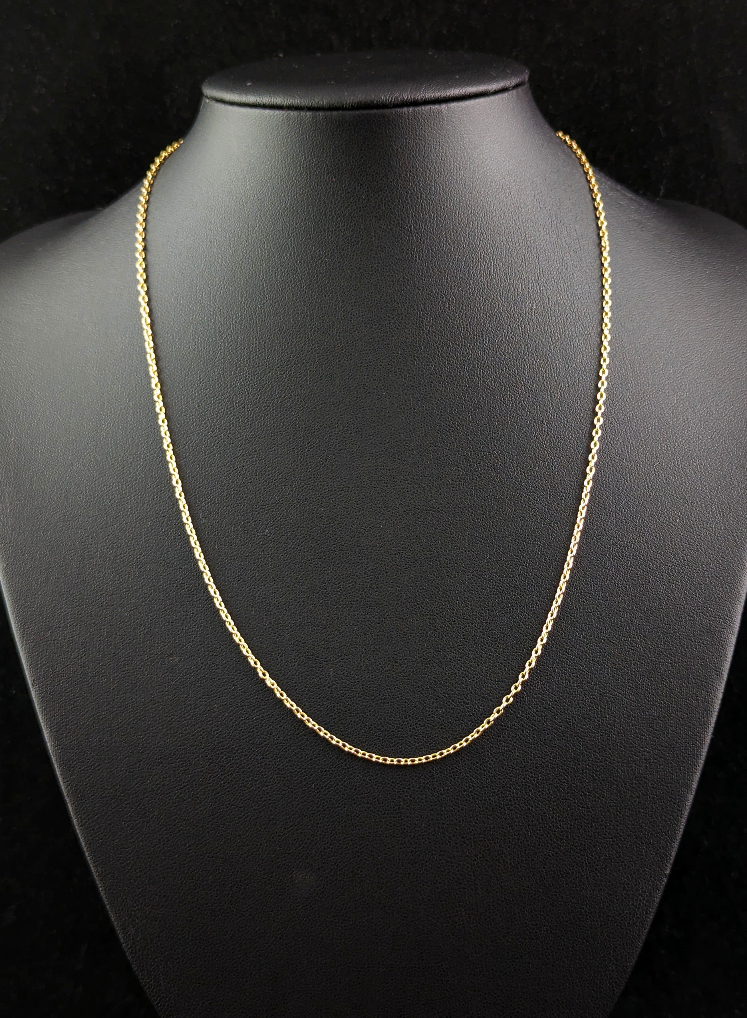 Be charmed by this beautiful antique, Edwardian 15kt yellow gold Belcher link chain necklace, with its lovely rich golden glow it's hard not to be!

We love an antique chain here, such versatile, staple and wearable pieces of jewellery, this one is