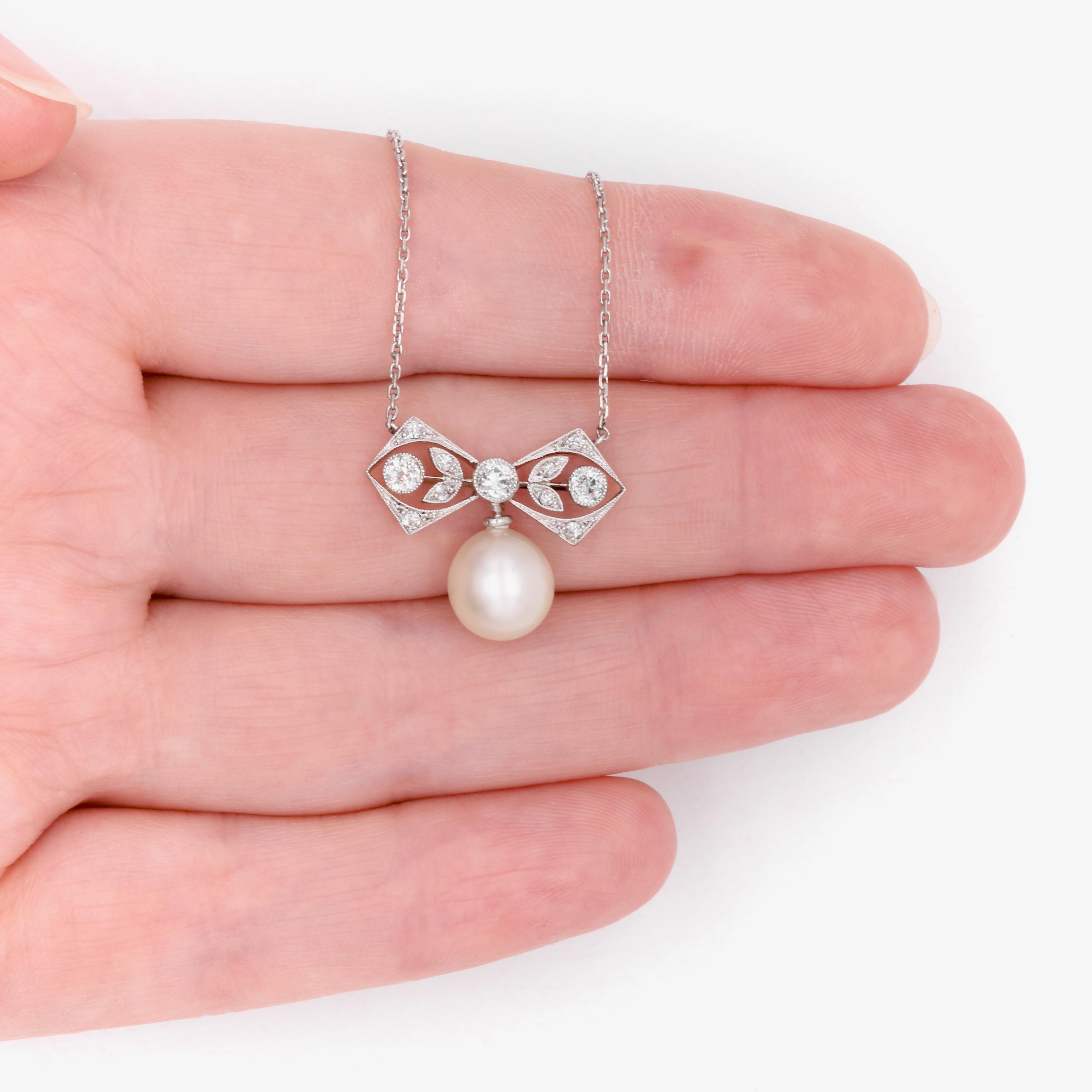 Antique 15K Yellow Gold & Platinum Pearl and Old Cut Diamond Bow Necklace For Sale 4