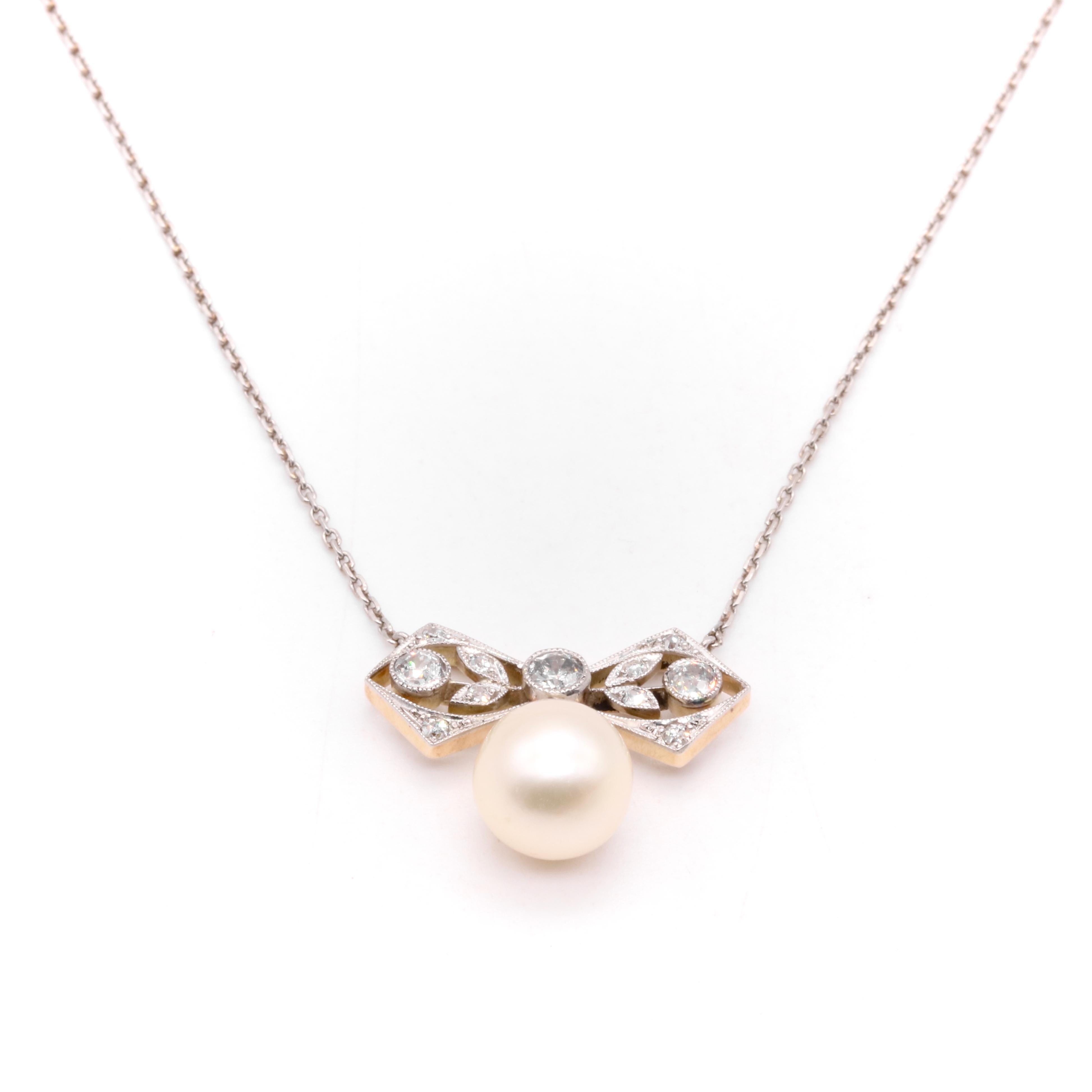 Belle Époque Antique 15K Yellow Gold & Platinum Pearl and Old Cut Diamond Bow Necklace For Sale