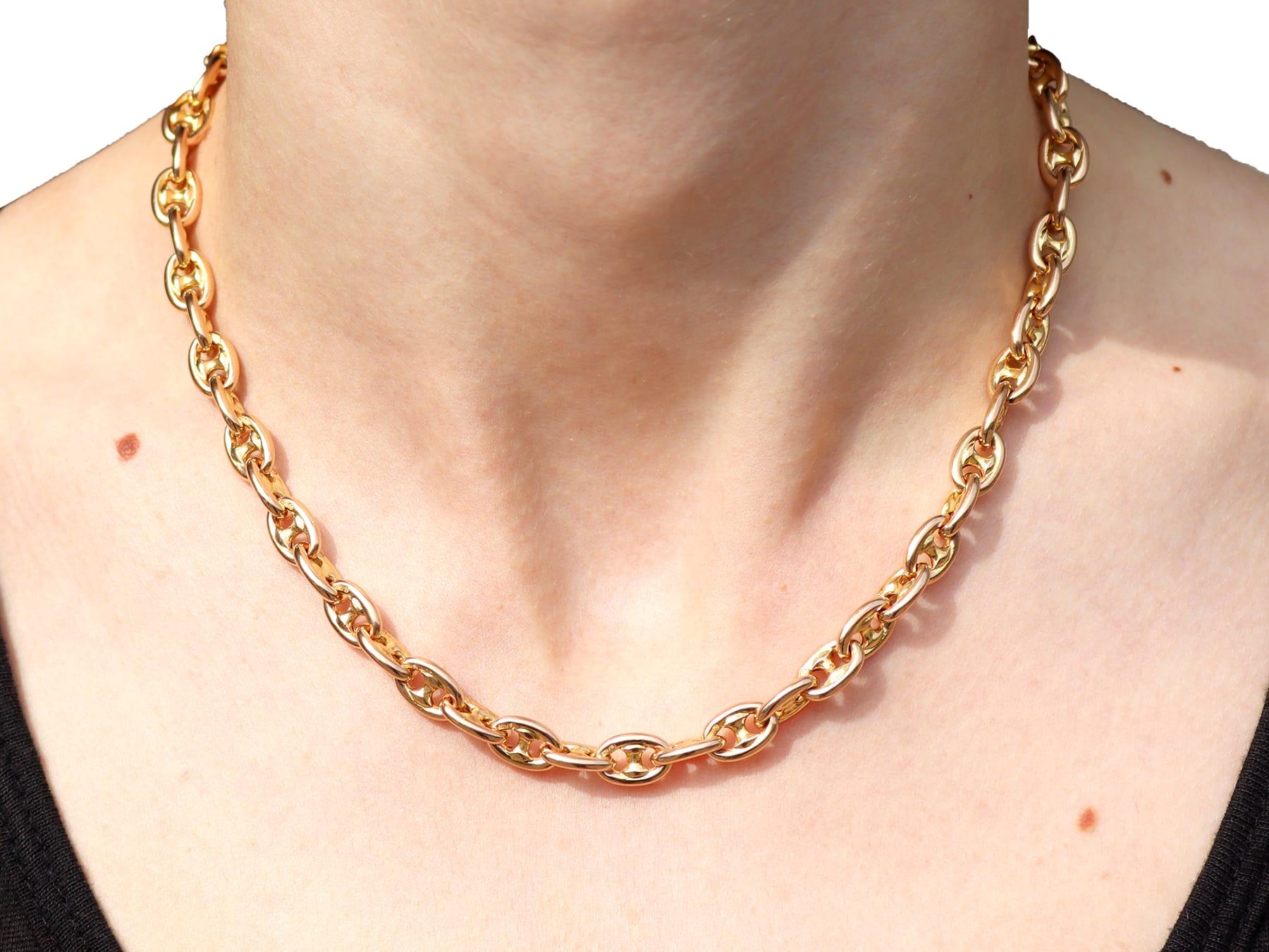 Chaîne de montre ancienne en or jaune 15k Circa 1870 en vente 7