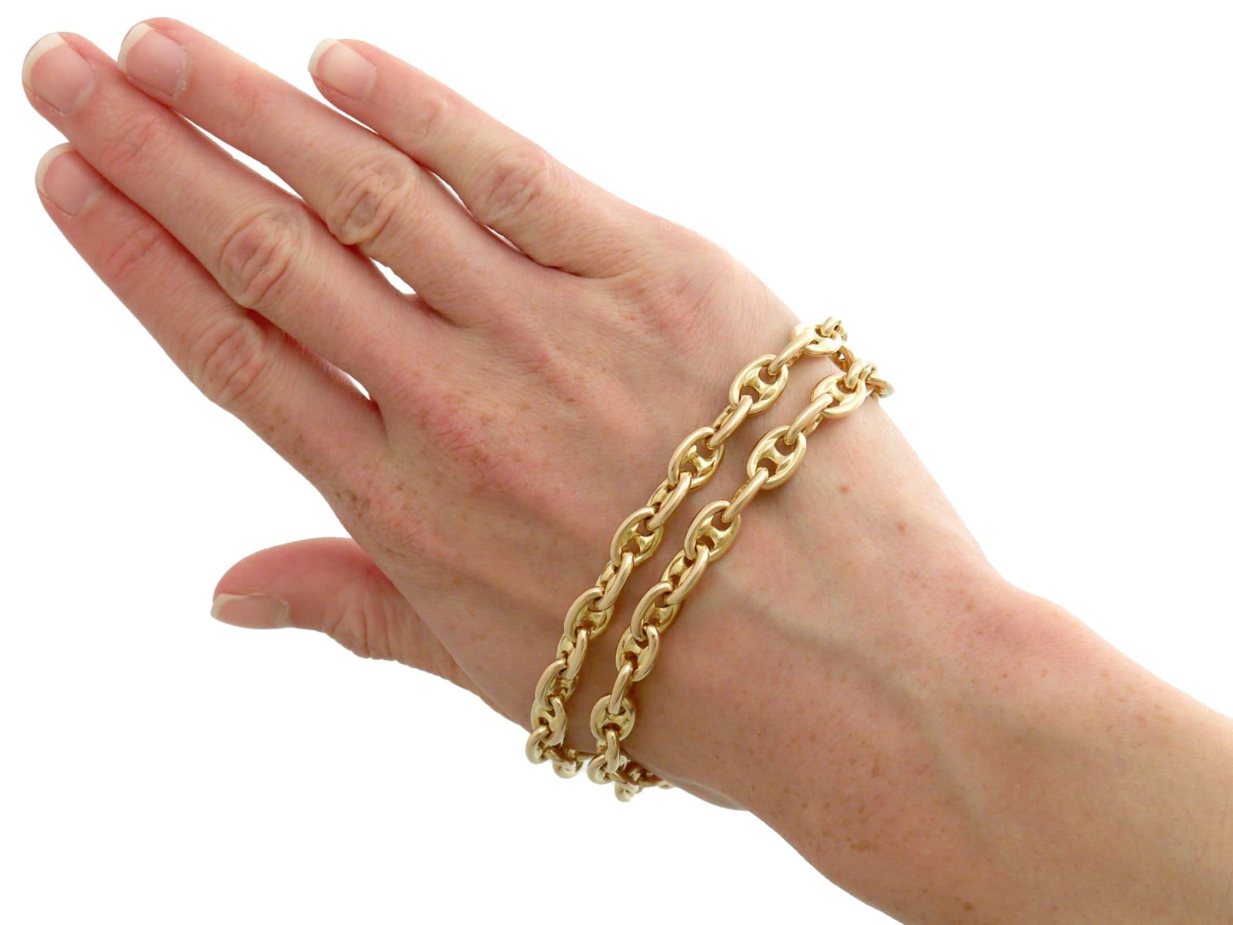 Chaîne de montre ancienne en or jaune 15k Circa 1870 en vente 9