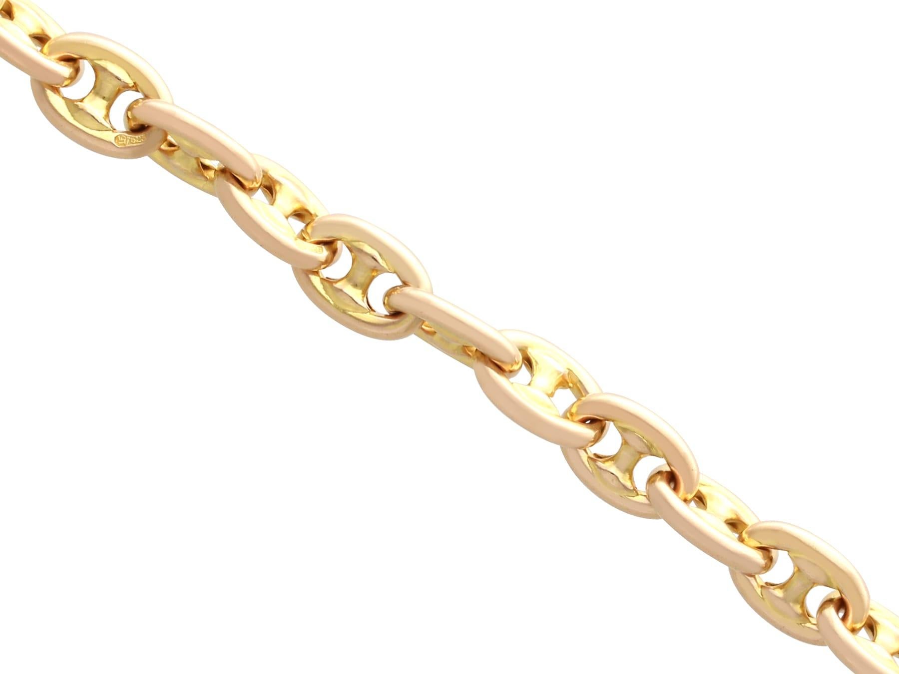 Chaîne de montre ancienne en or jaune 15k Circa 1870 en vente 1