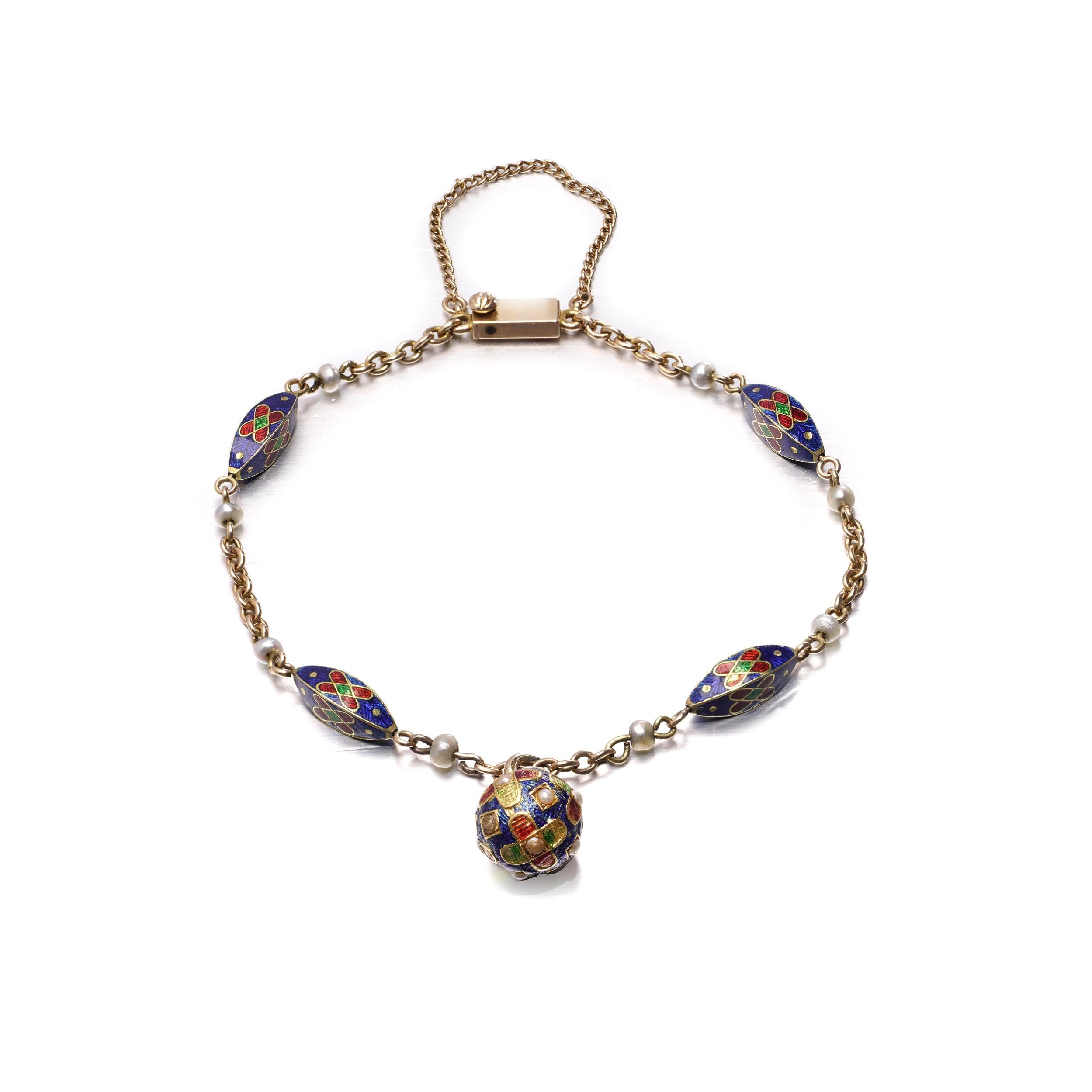 Taille ronde Antique 15kt Gold Enamel and Pearl Bracelet with Orb Pendant en vente