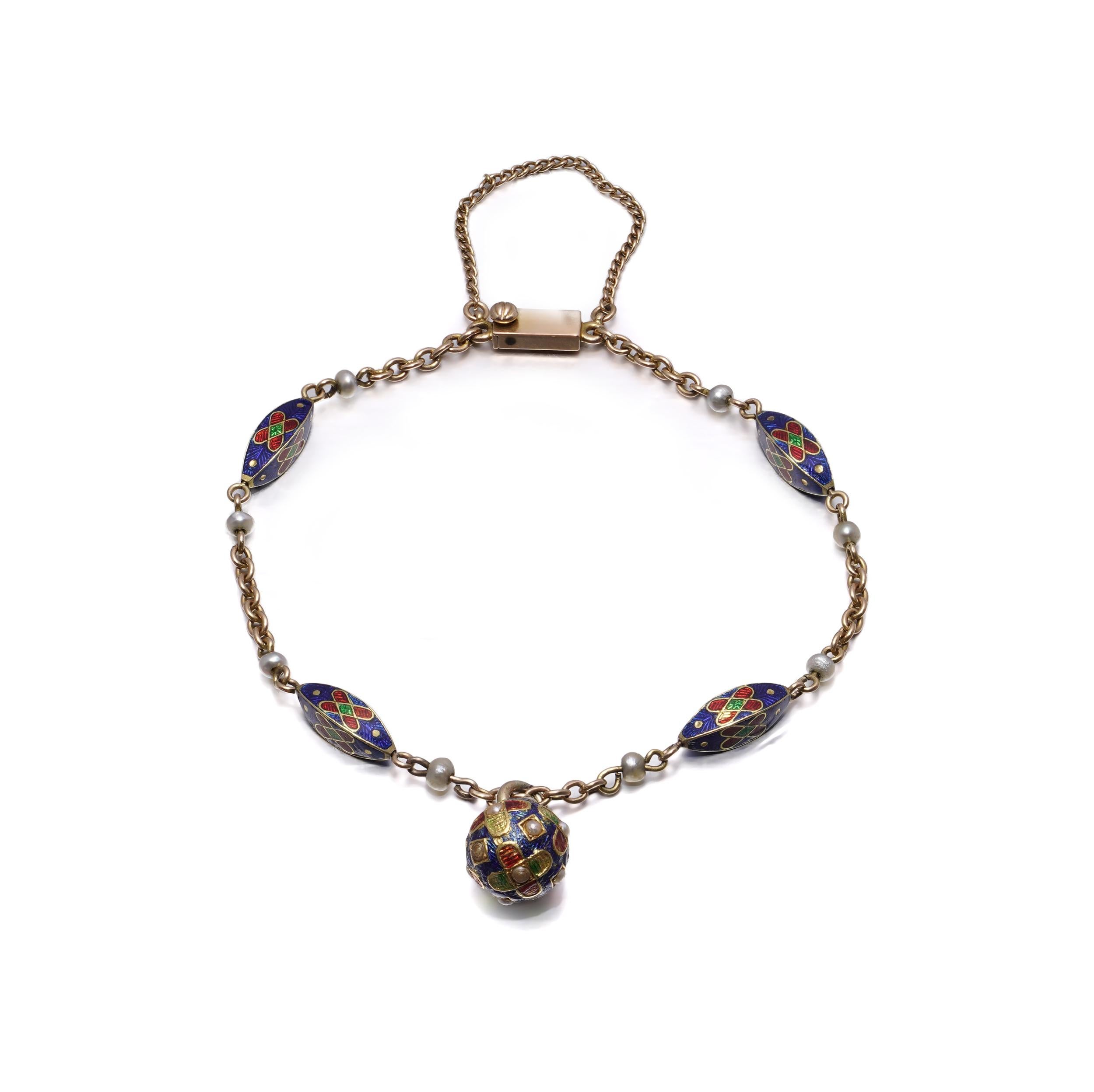 Antique 15kt Gold Enamel and Pearl Bracelet with Orb Pendant Bon état - En vente à Braintree, GB
