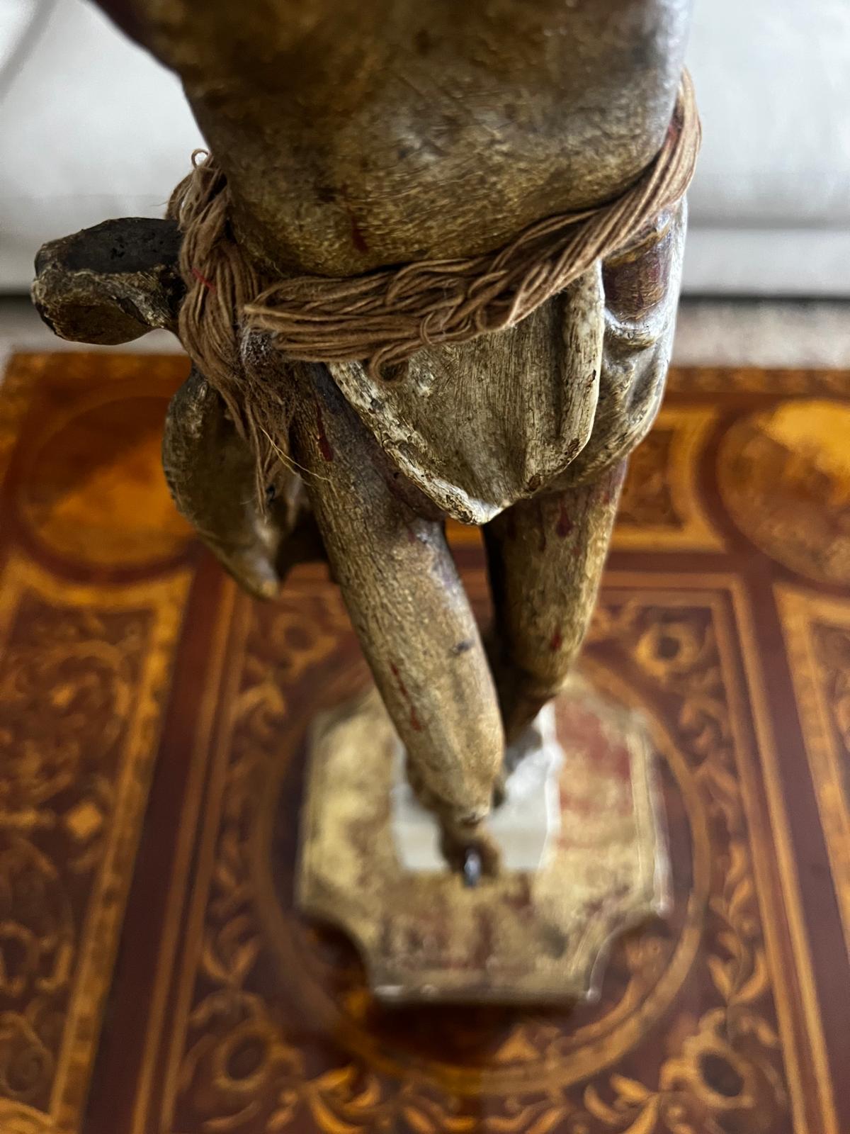 Antique 15th c. Gothic Italian Corpus Christi in Polychrome Wood, Hand-Carved In Excellent Condition For Sale In Doha, QA