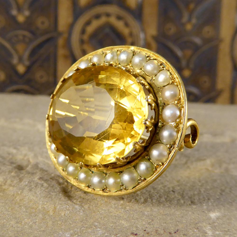 Antique 16 Carat Citrene and Cultured Pearl Brooch in 15 Carat Yellow Gold In Good Condition In Yorkshire, West Yorkshire