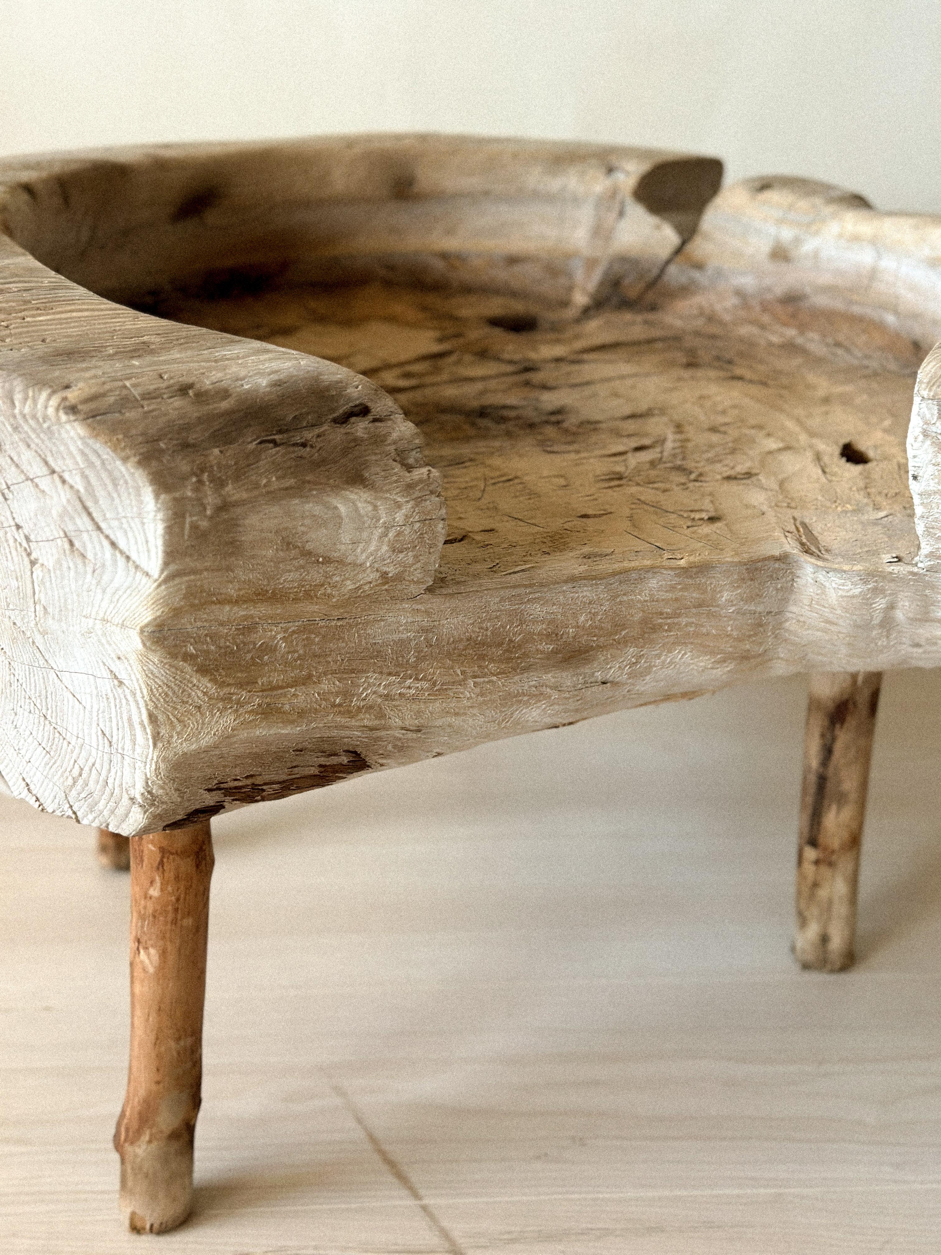 Antique 1600s Primitive Side Table, Scandinavian Wabi Sabi In Good Condition In Hønefoss, 30