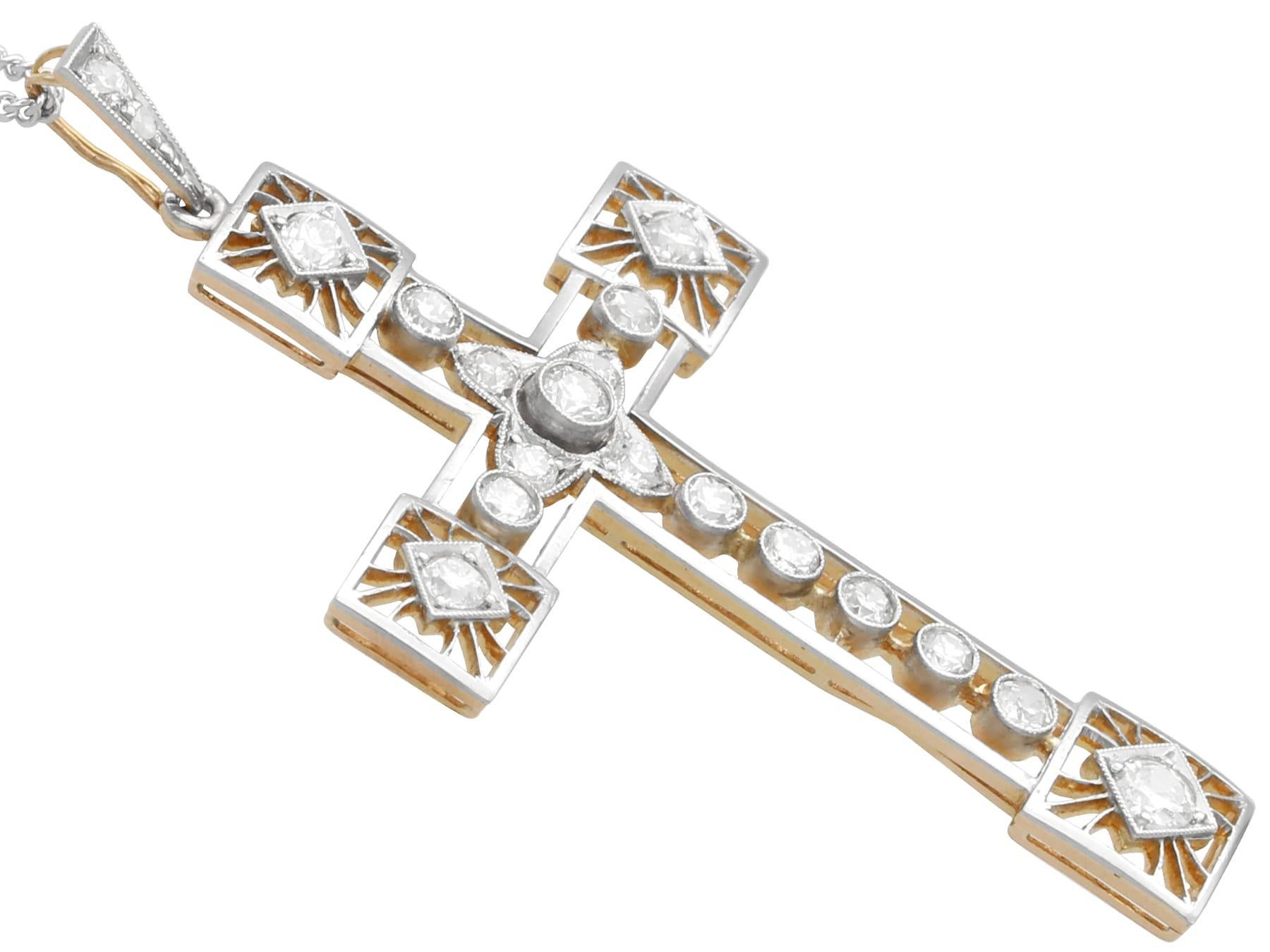 Antiker Kreuzanhänger aus 18 Karat Gelbgold mit 1,60 Karat Diamant für Damen oder Herren im Angebot