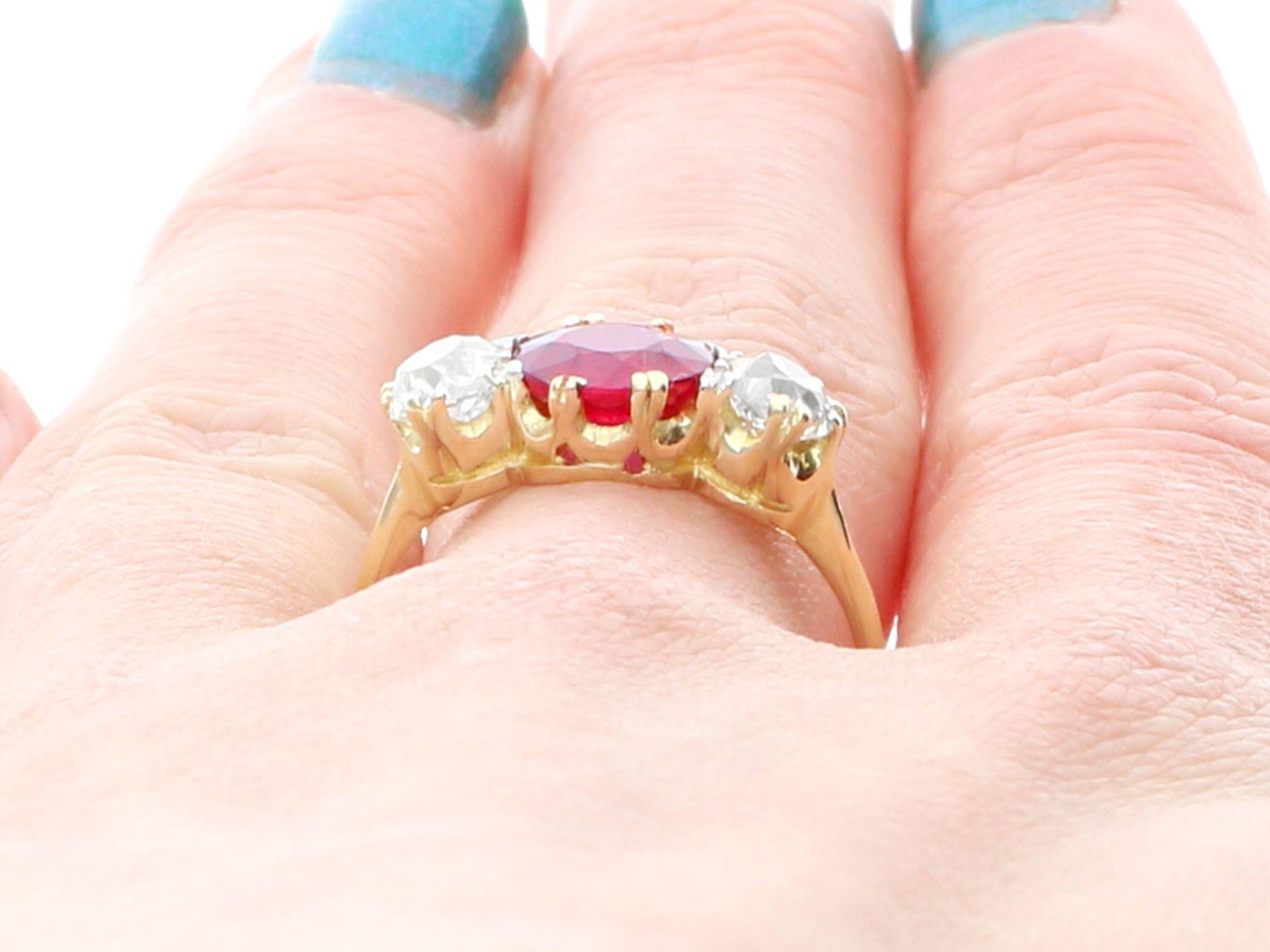 Antique 1.65 Carat Ruby and 1.07 Carat Diamond Yellow Gold Trilogy Ring For Sale 3