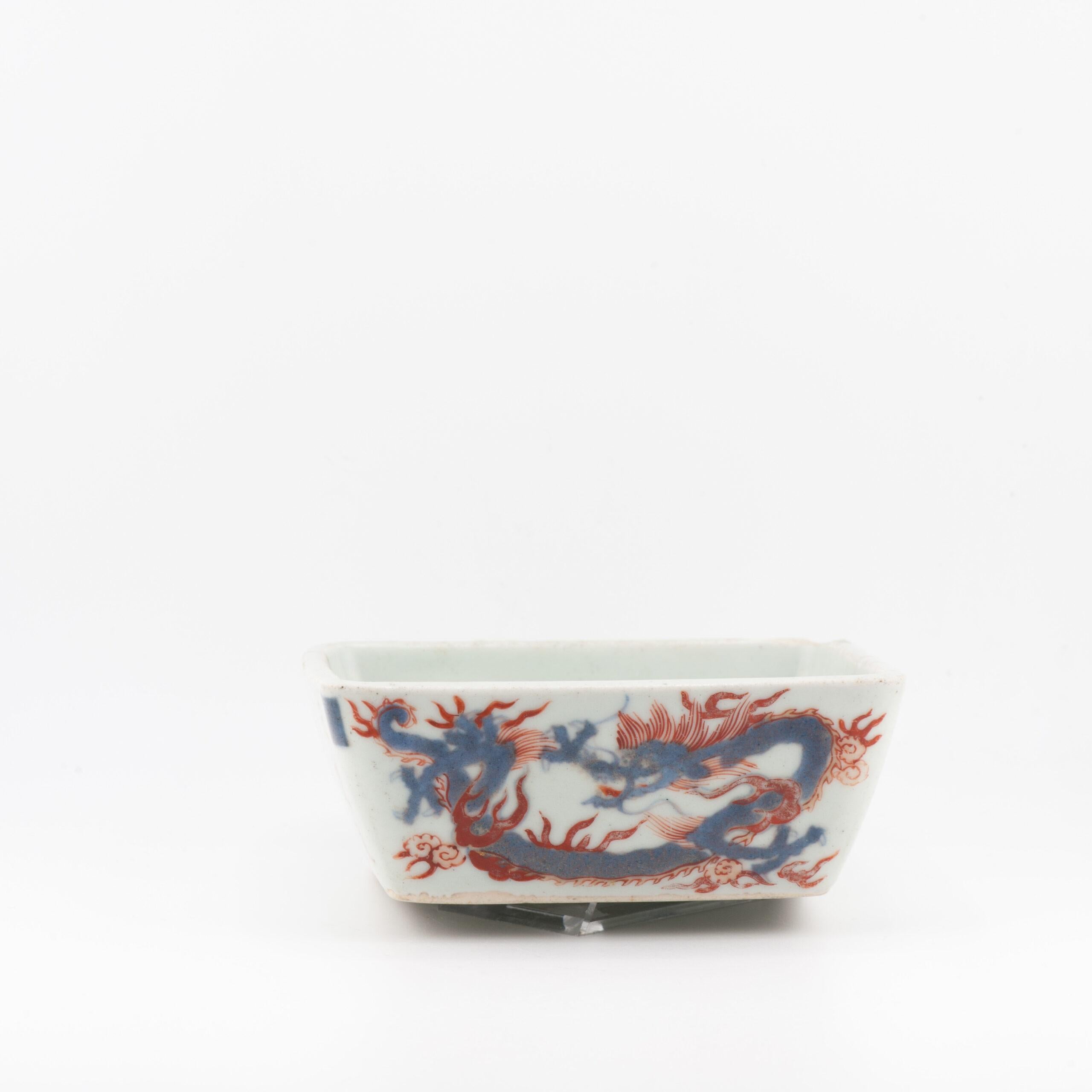 Antique 1660-1700 Japanese Polychrome Plate Landscape Dragon Phoenix For Sale 6