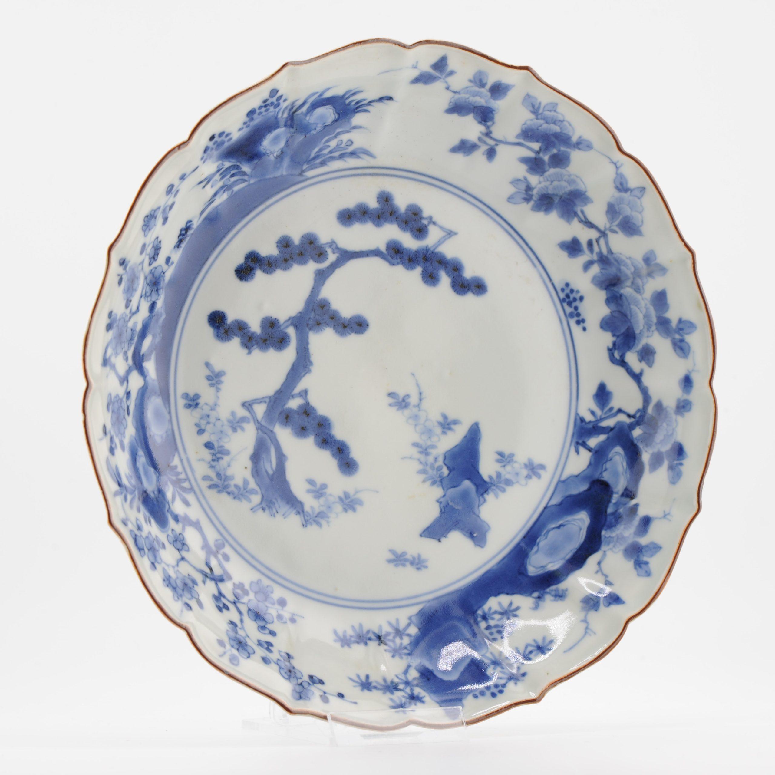 Antico piatto giapponese Nangawara Kakiemon del 1670-1680 con pino e fiori di roccia in vendita 2