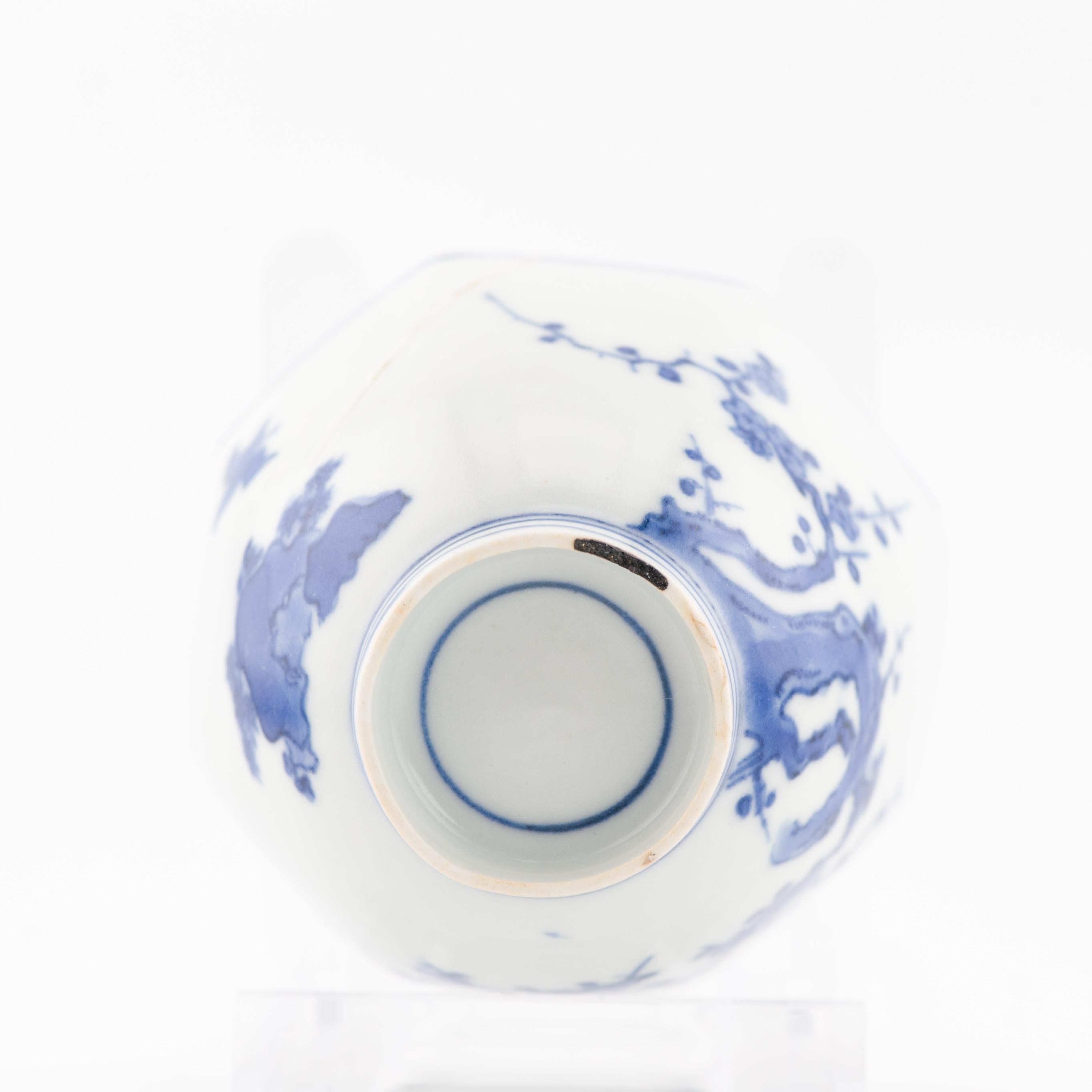 Antico 1670-1700 Giapponese Arita Kakiemon Insolita ciotola a forma di fiori Shibata in vendita 1