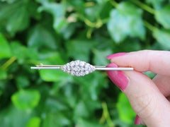 1920s Antique 1.67 Carat Diamond Yellow Gold Bar Brooch