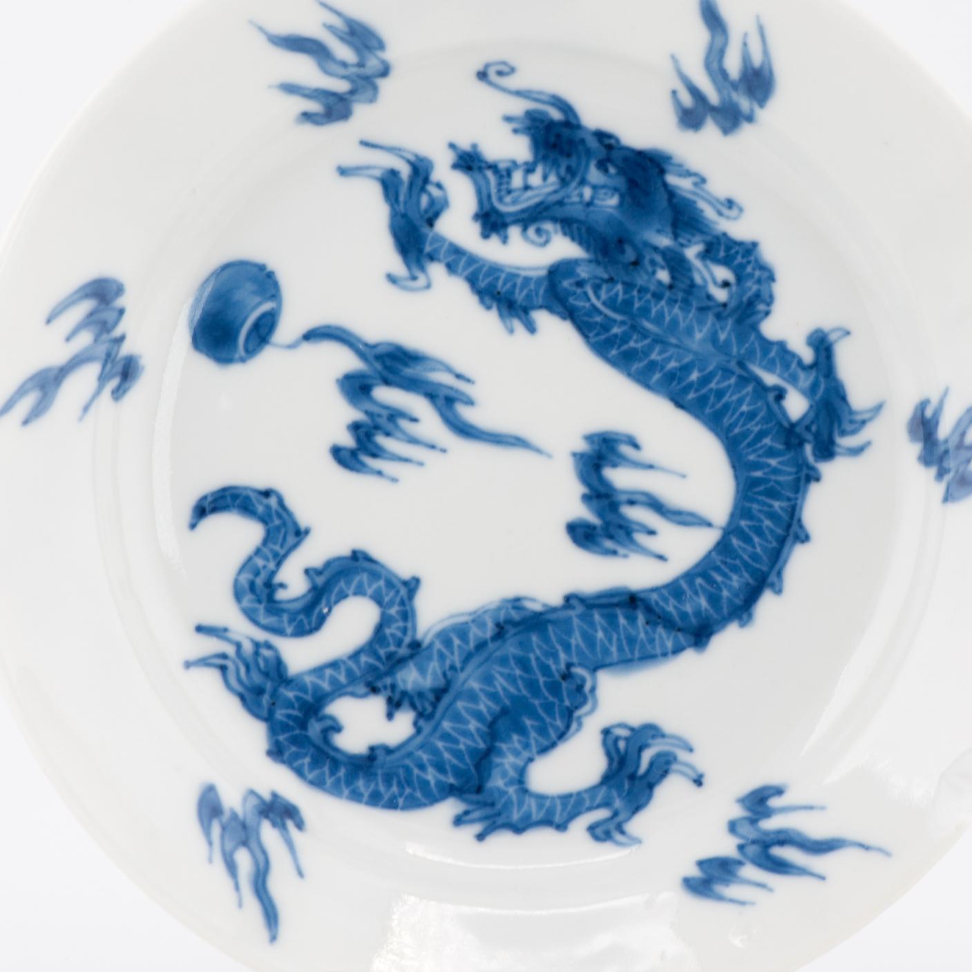 Qing Antique 1680-1700 Chinese Porcelain Dish Kangxi Blue White Marked Dragon