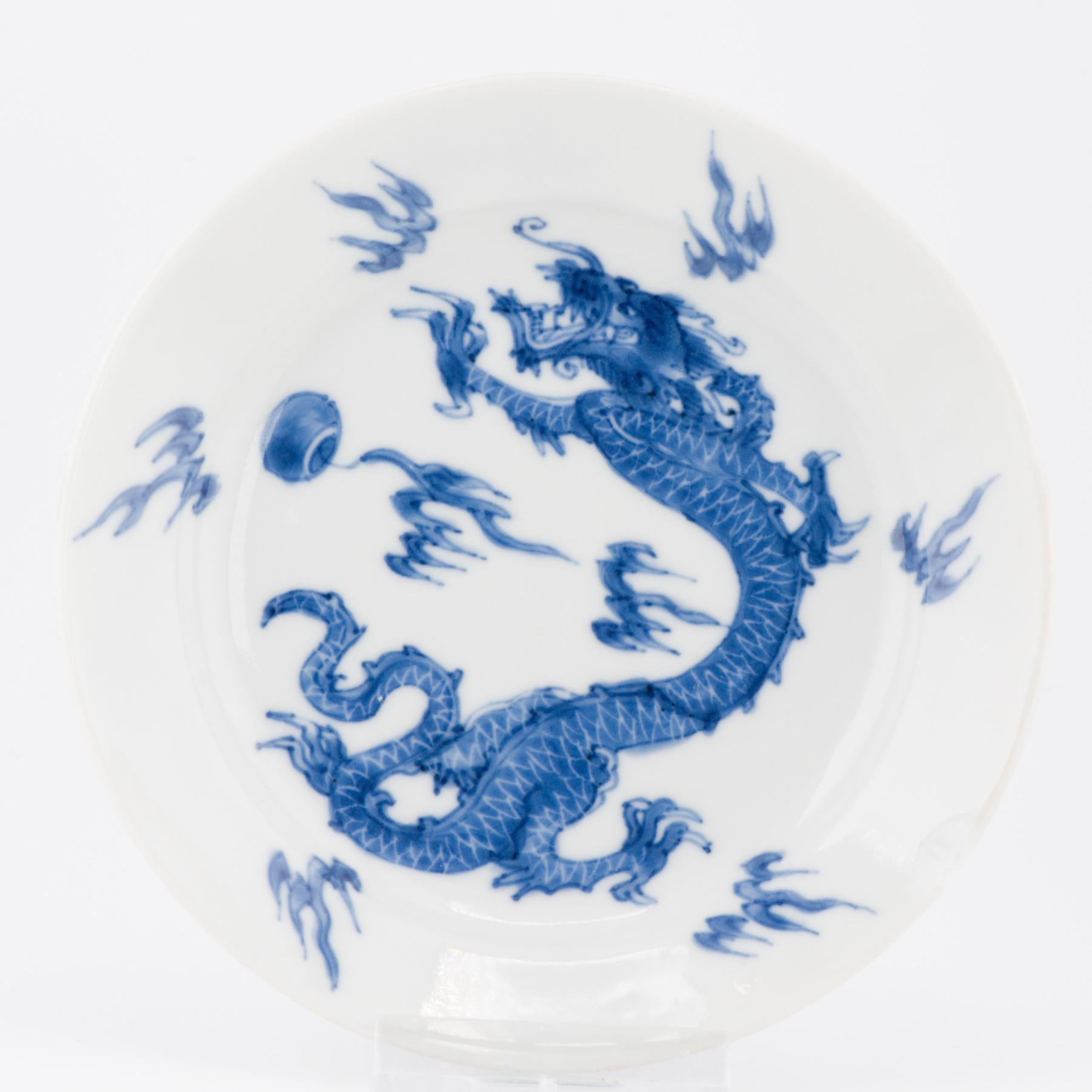 18th Century and Earlier Antique 1680-1700 Chinese Porcelain Dish Kangxi Blue White Marked Dragon