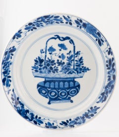 Antique 1680-1700 Chinese Porcelain Plate Kangxi Blue White Chenghua Mark