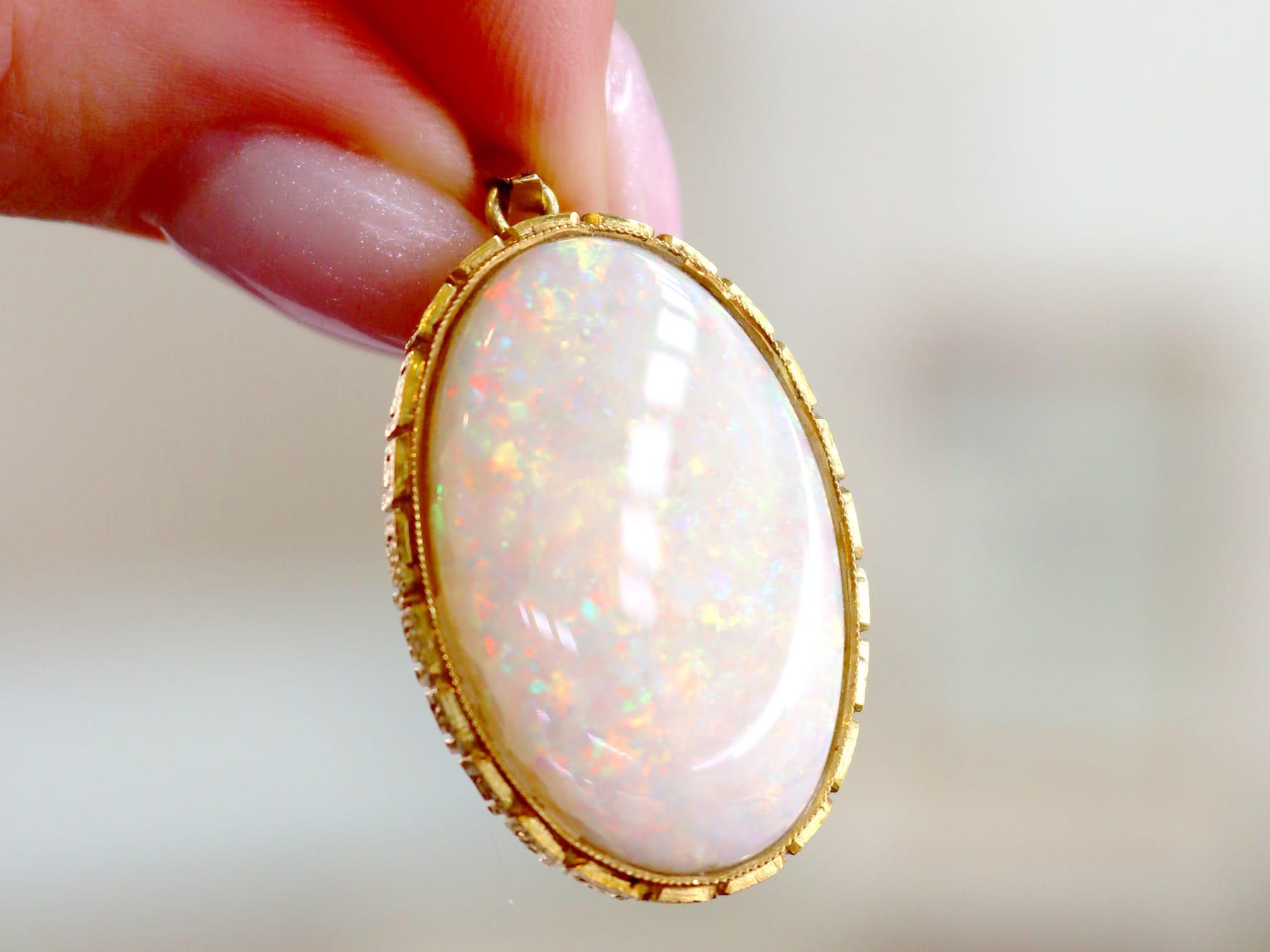 Cabochon Antique 16.80Ct Opal and 18k Yellow Gold Pendant Circa 1910