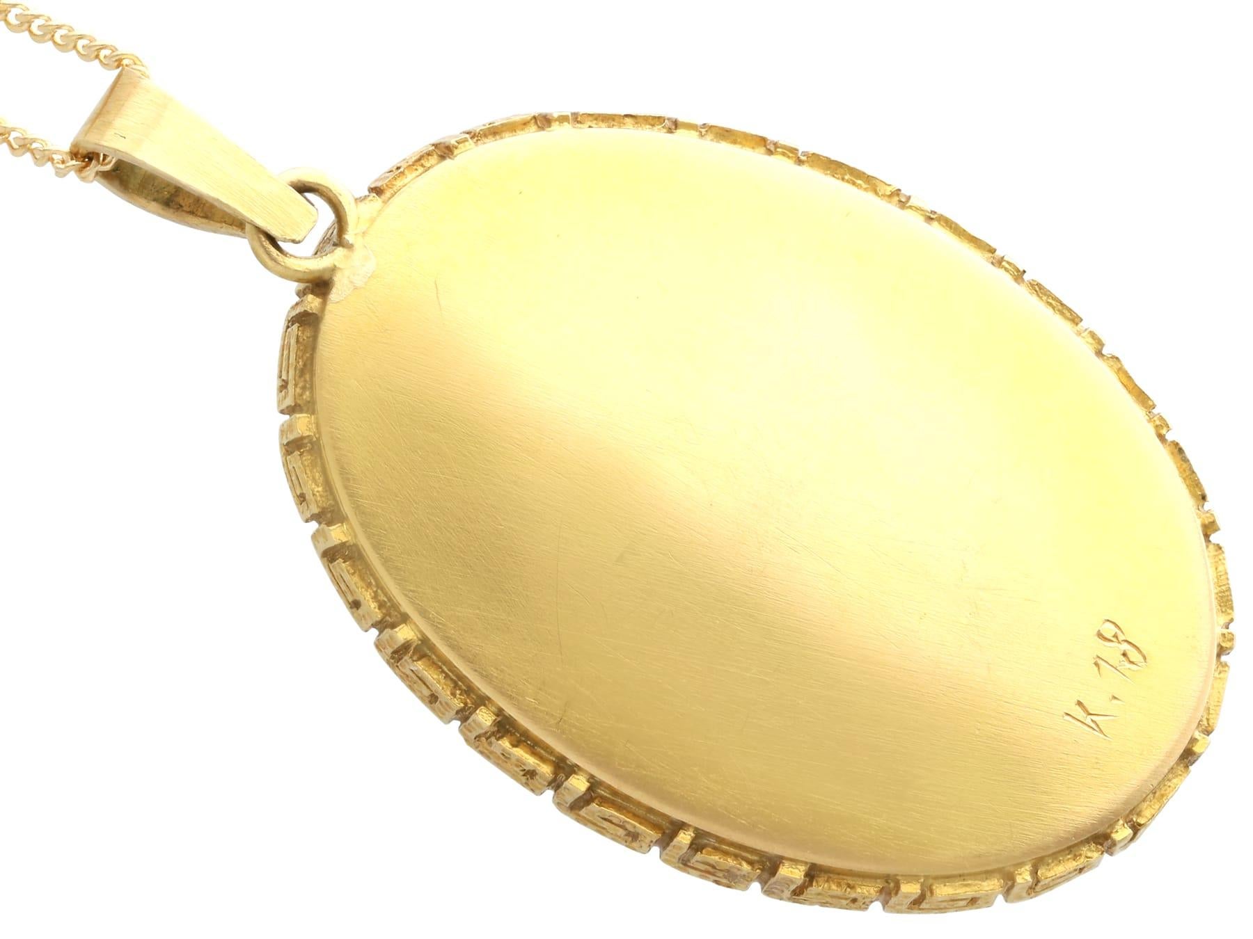 Antique 16.80Ct Opal and 18k Yellow Gold Pendant Circa 1910 1