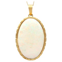 Antique 16.80Ct Opal and 18k Yellow Gold Pendant Circa 1910