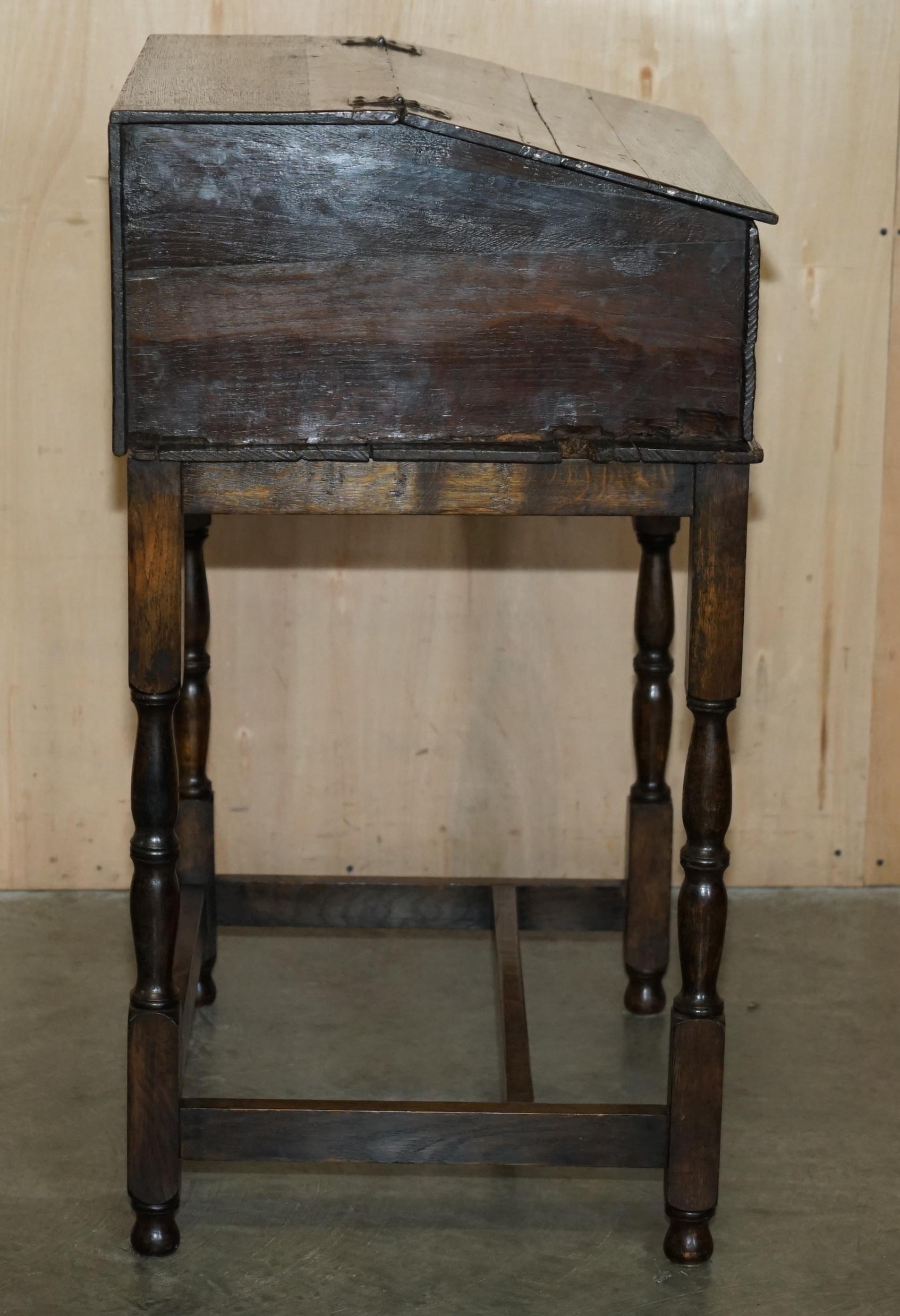 ANTIQUE 1684 DATED HAND CARVED 17TH CENTURY LIFT TOP WRITiNG TABLE DESK BIBLE For Sale 7