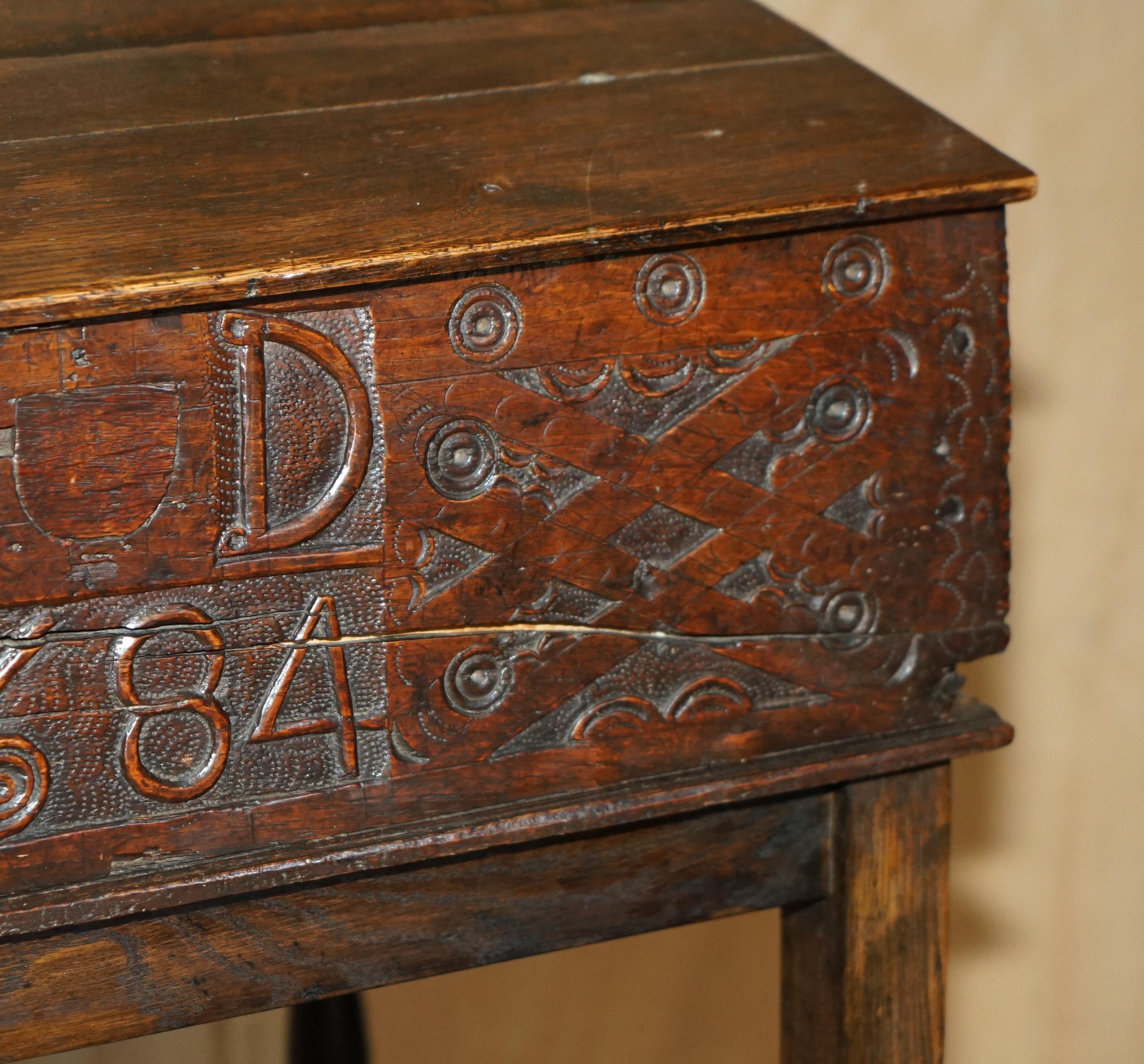 Oak ANTIQUE 1684 DATED HAND CARVED 17TH CENTURY LIFT TOP WRITiNG TABLE DESK BIBLE For Sale