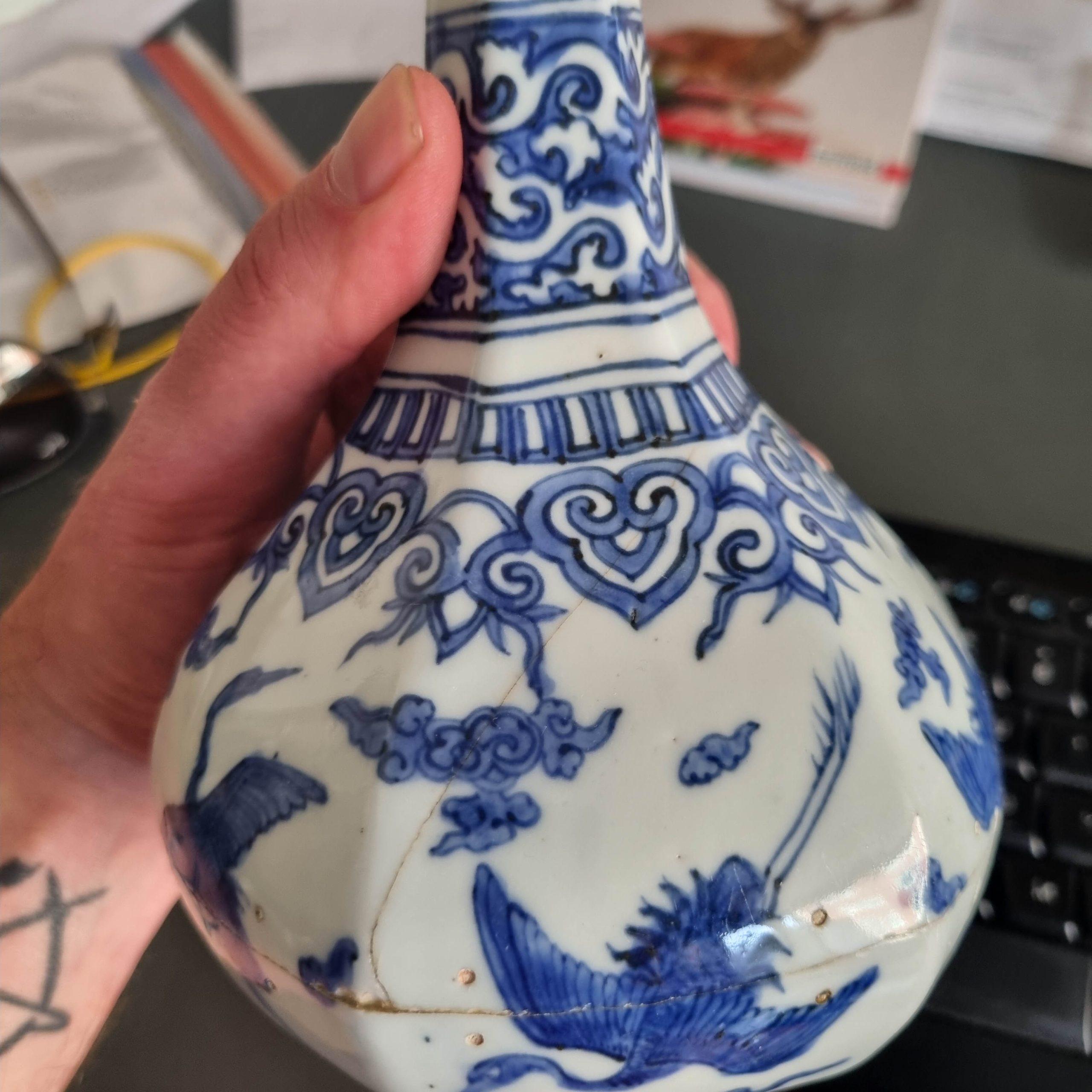 Antique 16C Ming Jiajing Vase Chinese Porcelain Blue White Cranes. Hare Mark For Sale 6