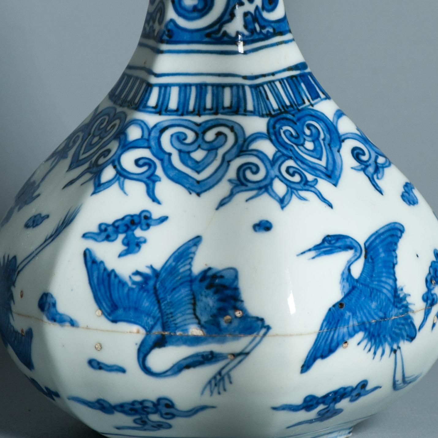 Antique 16C Ming Jiajing Vase Chinese Porcelain Blue White Cranes. Hare Mark For Sale 10