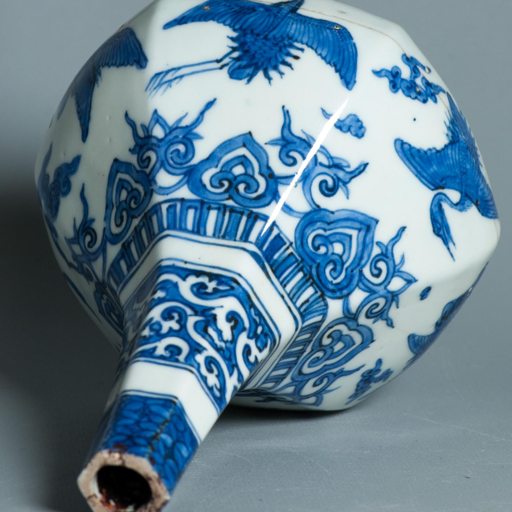 Antique 16C Ming Jiajing Vase Chinese Porcelain Blue White Cranes. Hare Mark For Sale 14