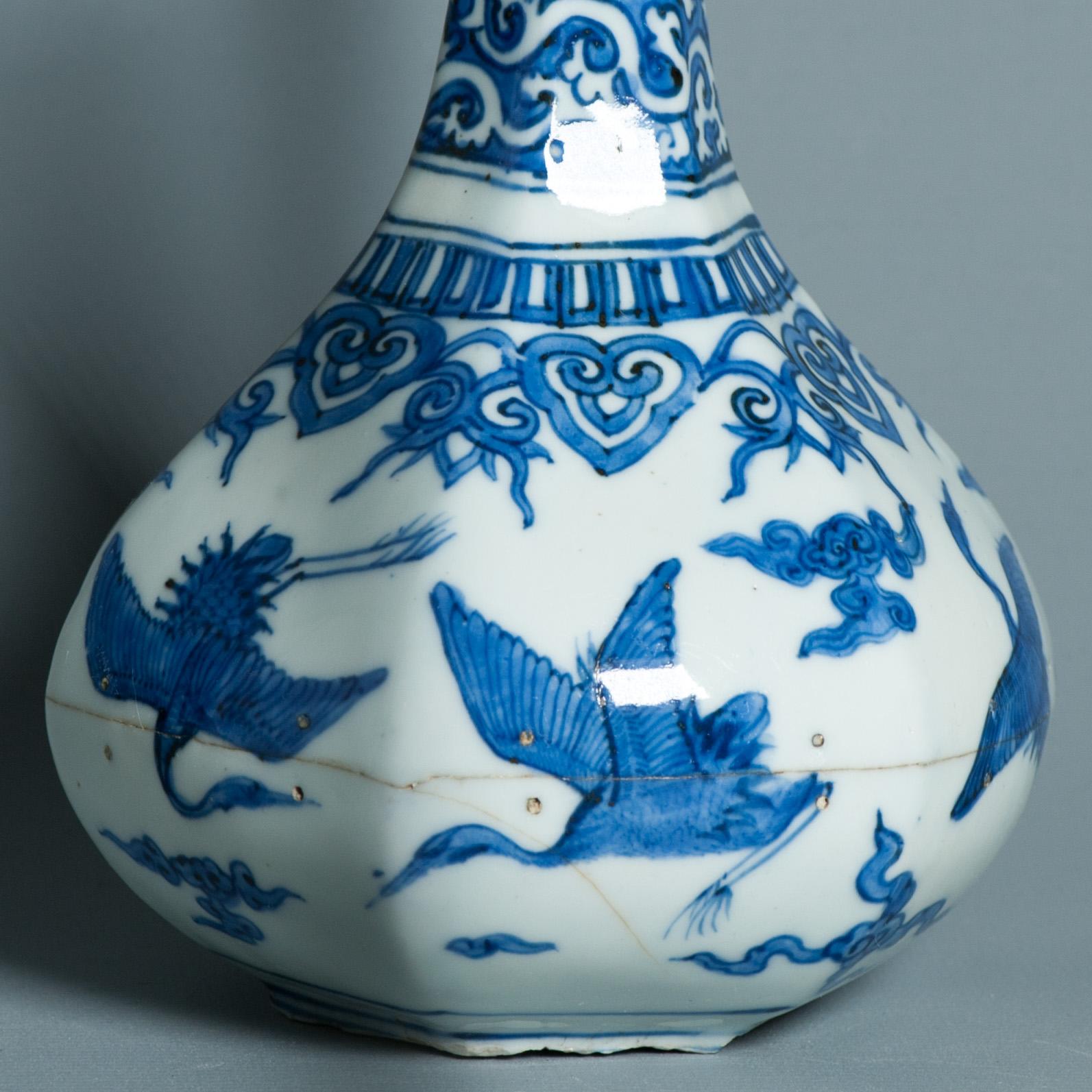 Antique 16C Ming Jiajing Vase Chinese Porcelain Blue White Cranes. Hare Mark For Sale 4