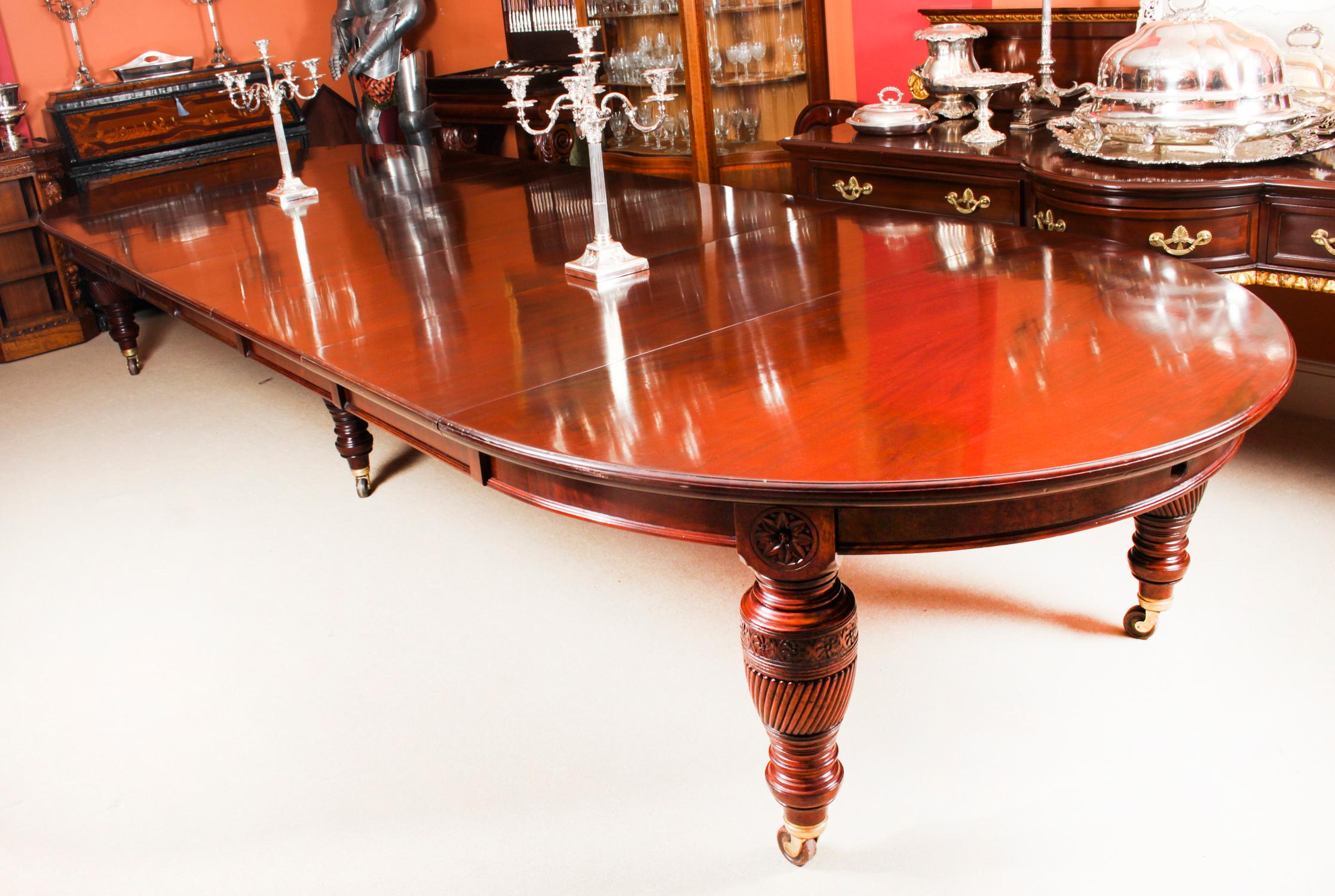 This is a beautiful antique late Victorian flame mahogany extending dining table, circa 1880 in date.
This amazing table can seat sixteen people in comfort and has been hand-crafted from beautiful solid flame mahogany.

The beautifully figured flame