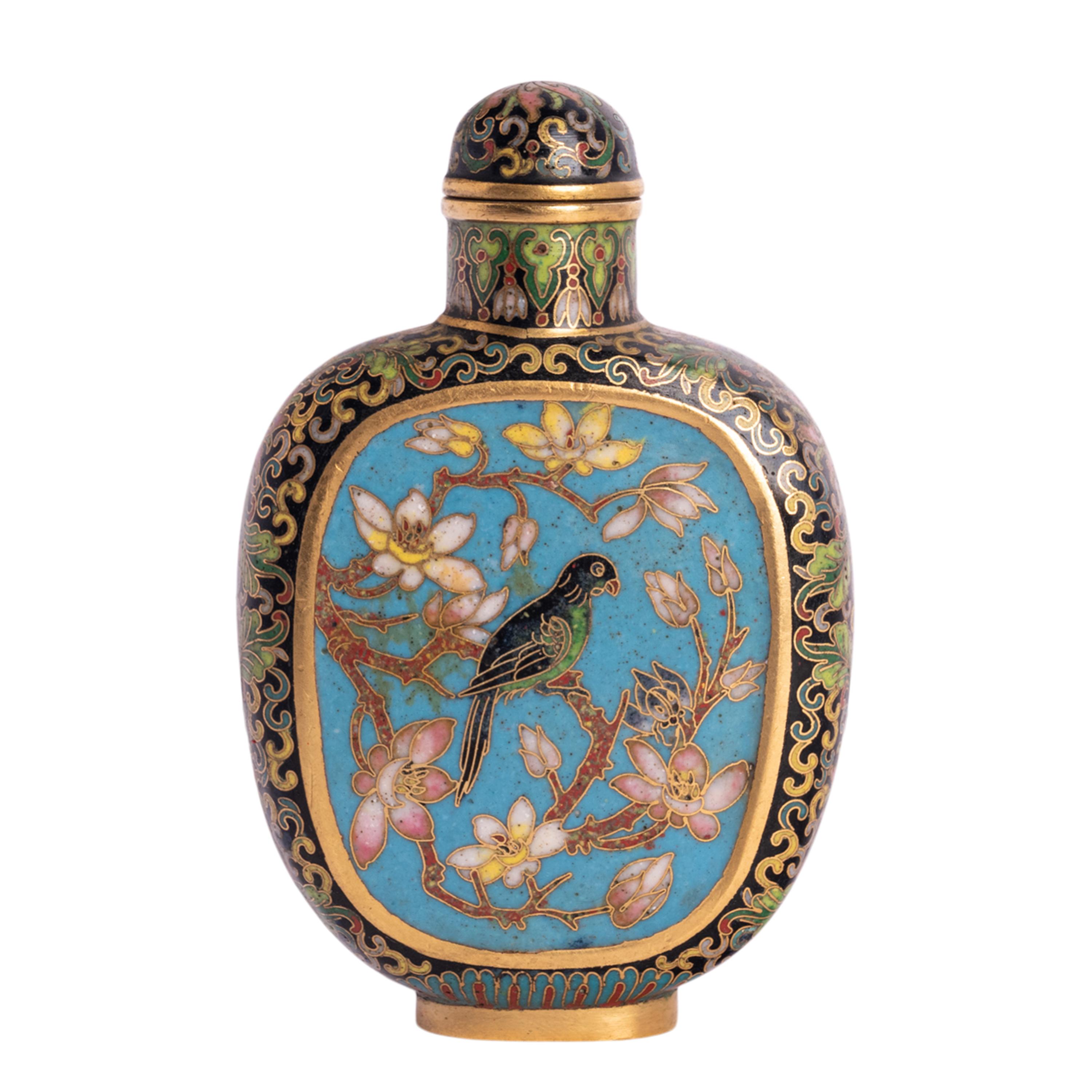 Qing Antique 16k Gold Chinese Qianlong Cloisonne Enamel Snuff Bottle Mark & Period For Sale
