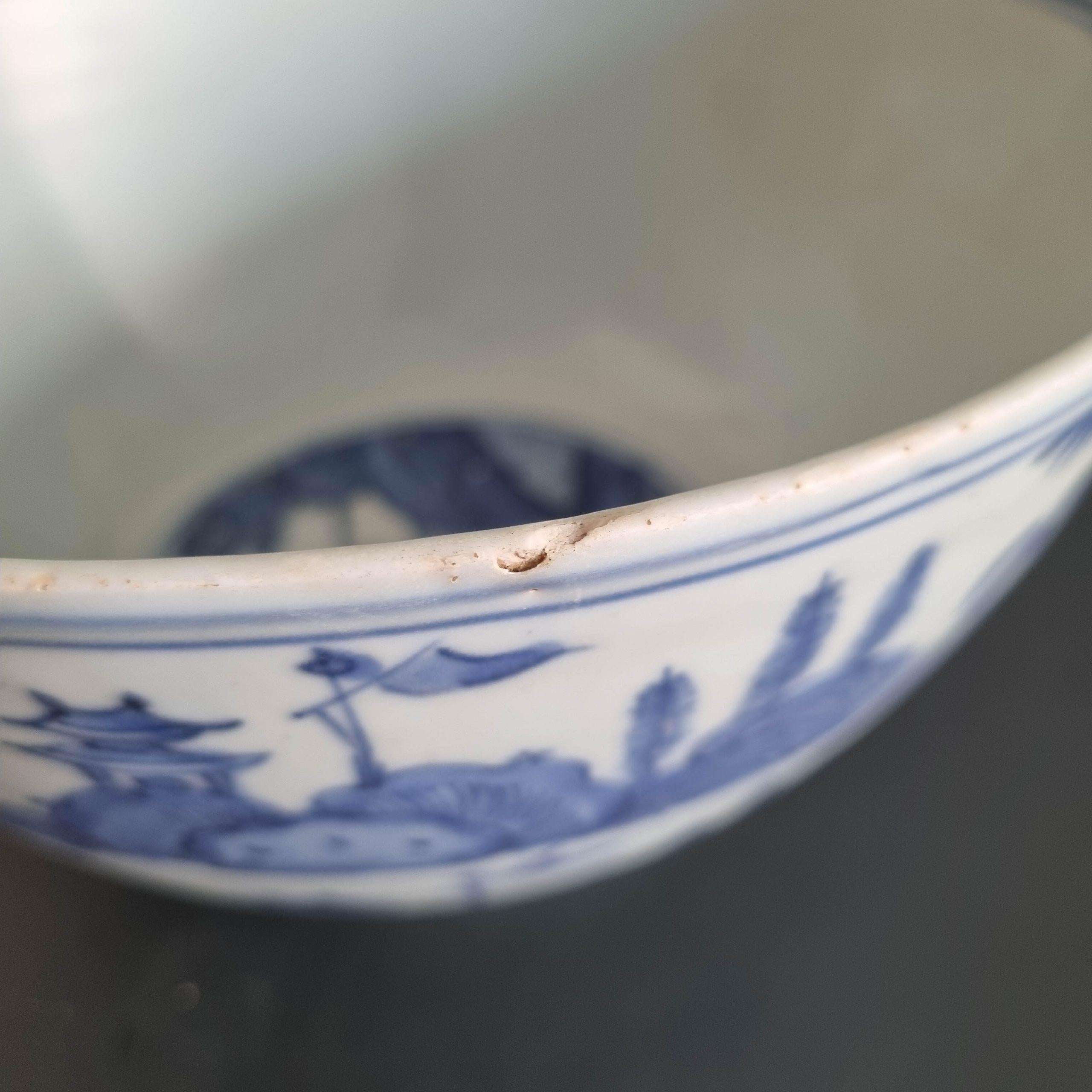 Antike 16. C Ming Jiajing Schale Chinesisches Porzellan Blau und weiß Landschaft im Angebot 11