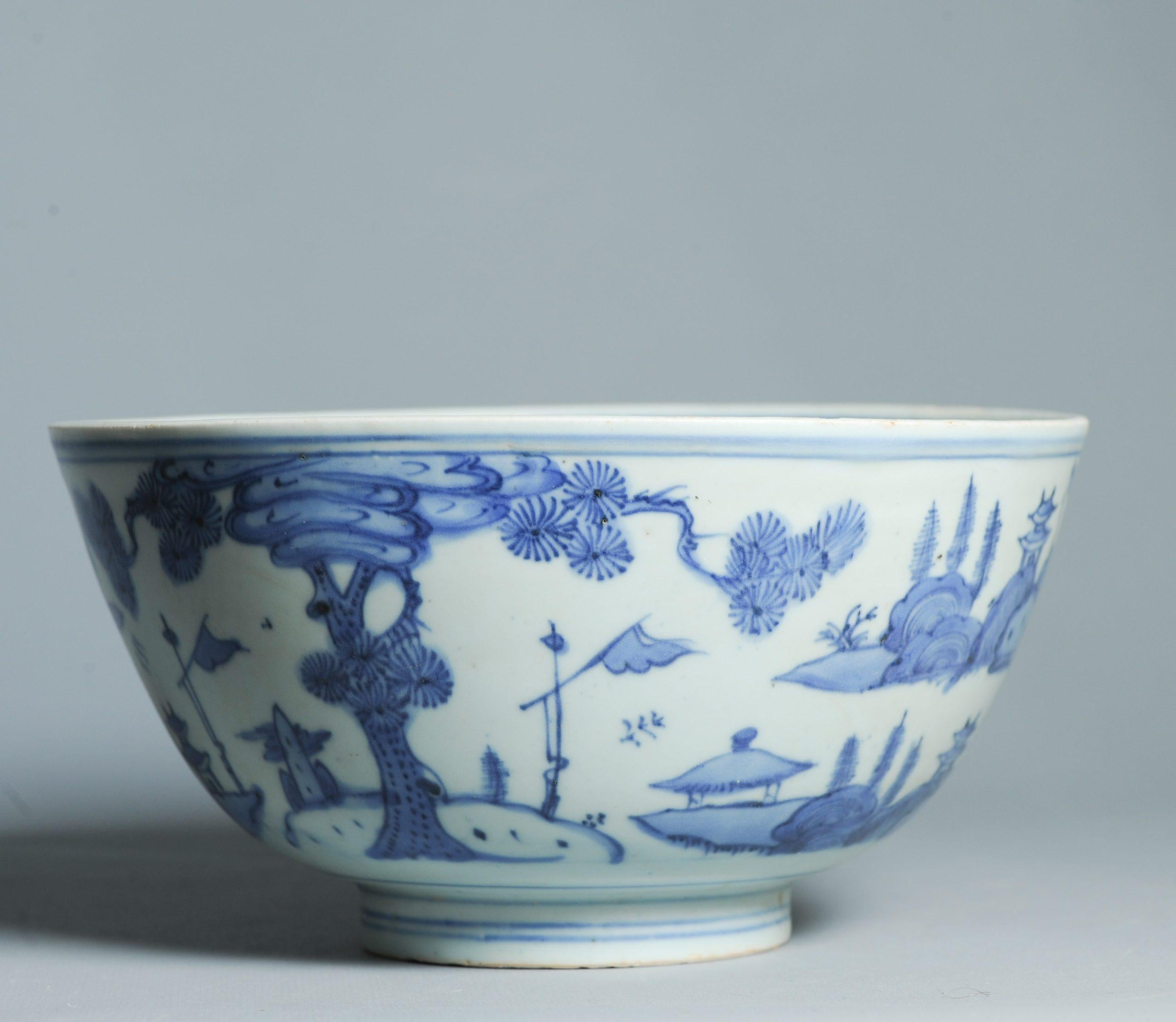 Antike 16. C Ming Jiajing Schale Chinesisches Porzellan Blau und weiß Landschaft im Zustand „Hervorragend“ im Angebot in Amsterdam, Noord Holland