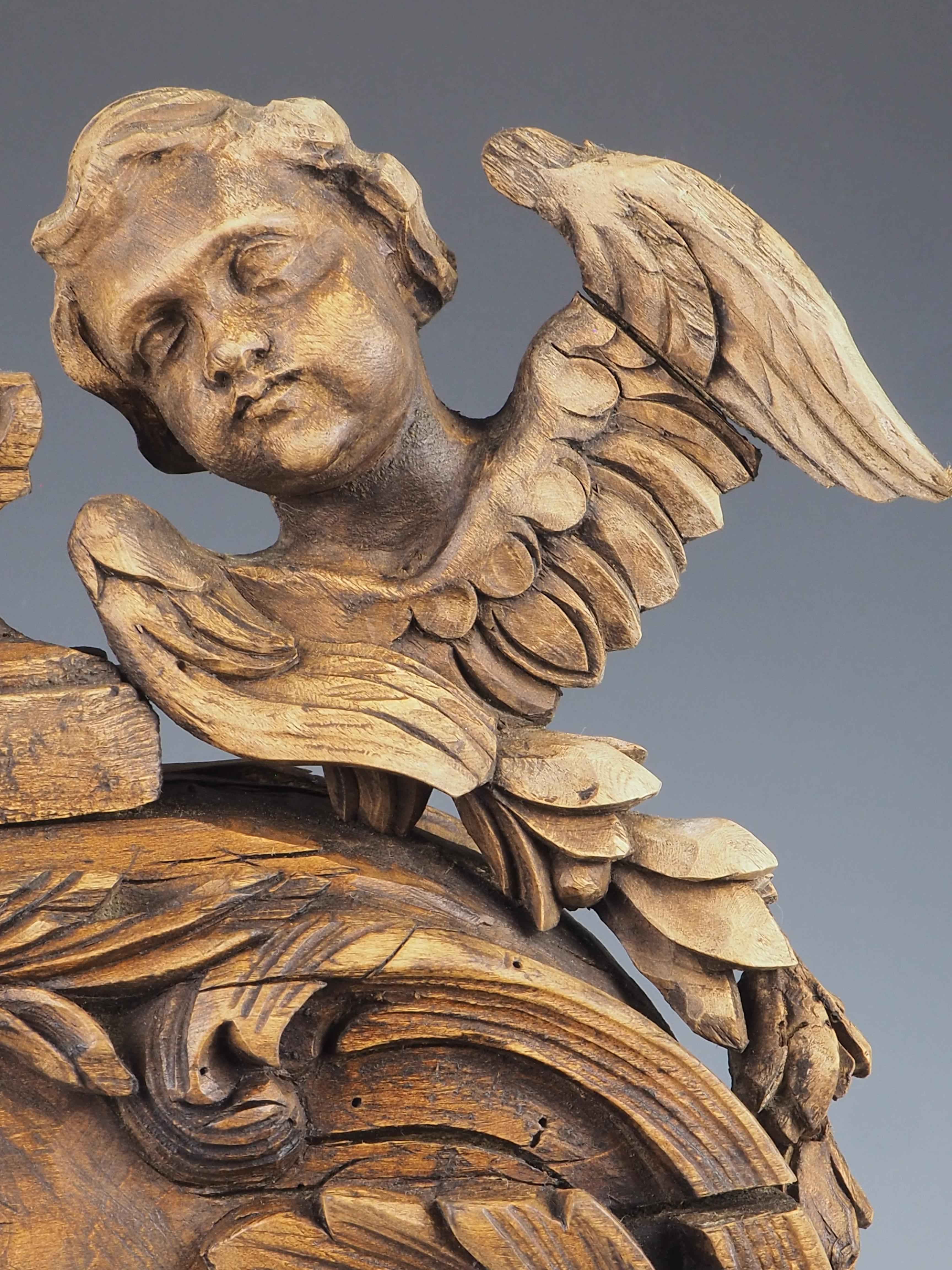 Bois Lampe de table reliquaire ancienne en bois sculpté du 16ème siècle en vente