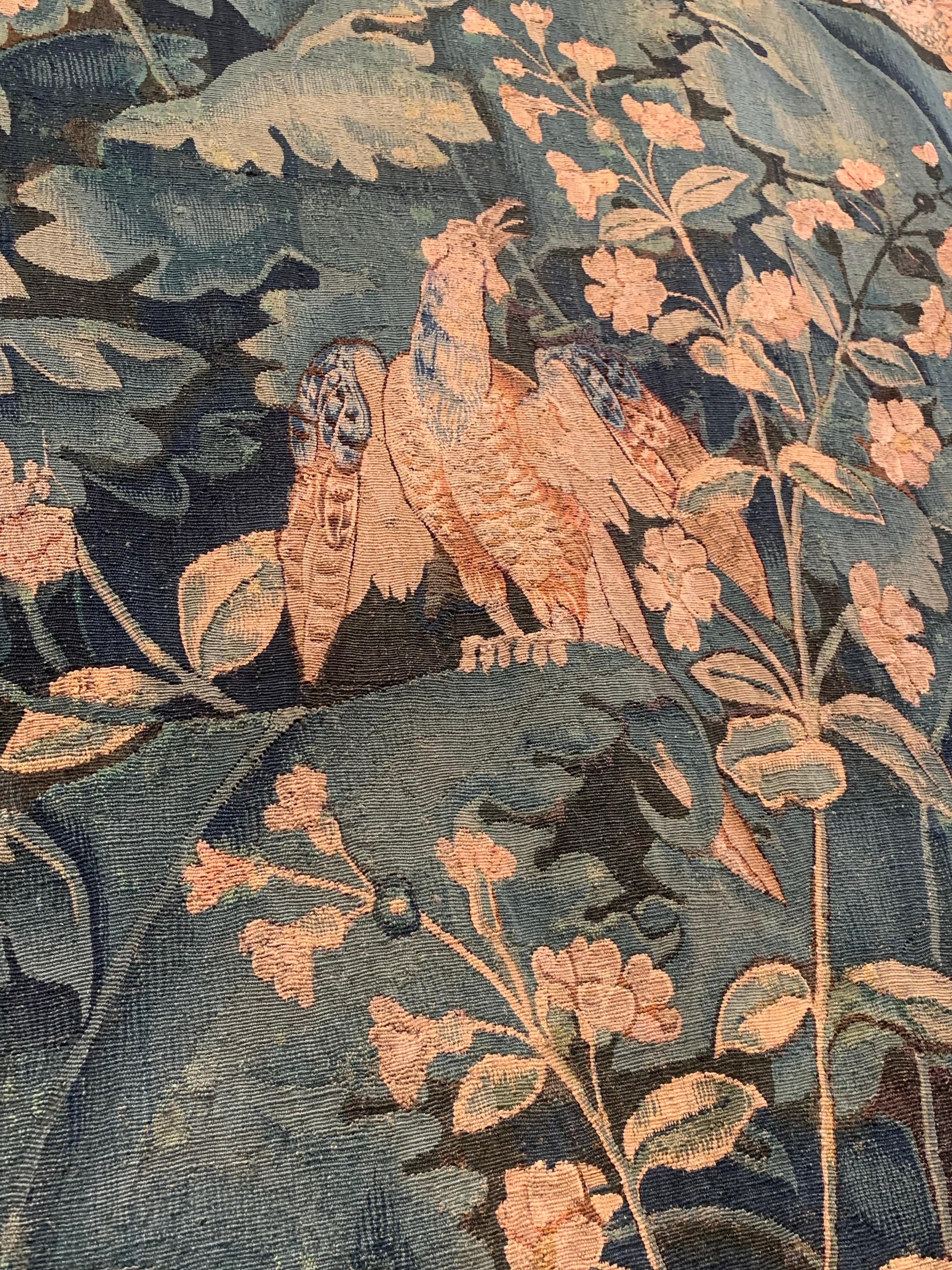 Rare panneau de tapisserie flamande en Verdure Feuilles de Choux du 16ème siècle (Oudenaarde ou Enghien)

Les tapisseries Feuilles de Choux intègrent de grandes feuilles dans un motif général, souvent sauvage, avec des animaux de chasse ou des