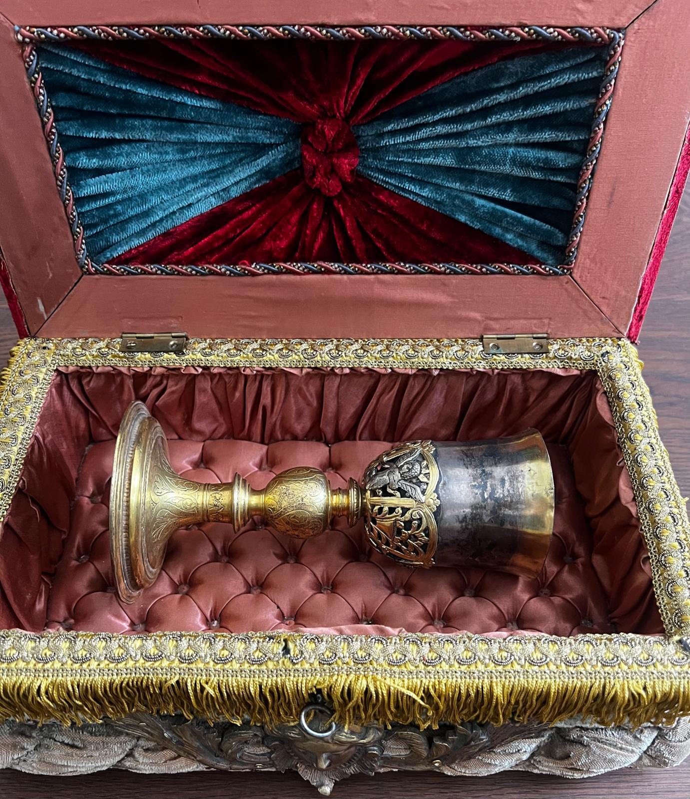 Antique 16th Century German (Augsburg) parcel-gilt Silver-Gold Chalice/Goblet In Good Condition For Sale In Doha, QA