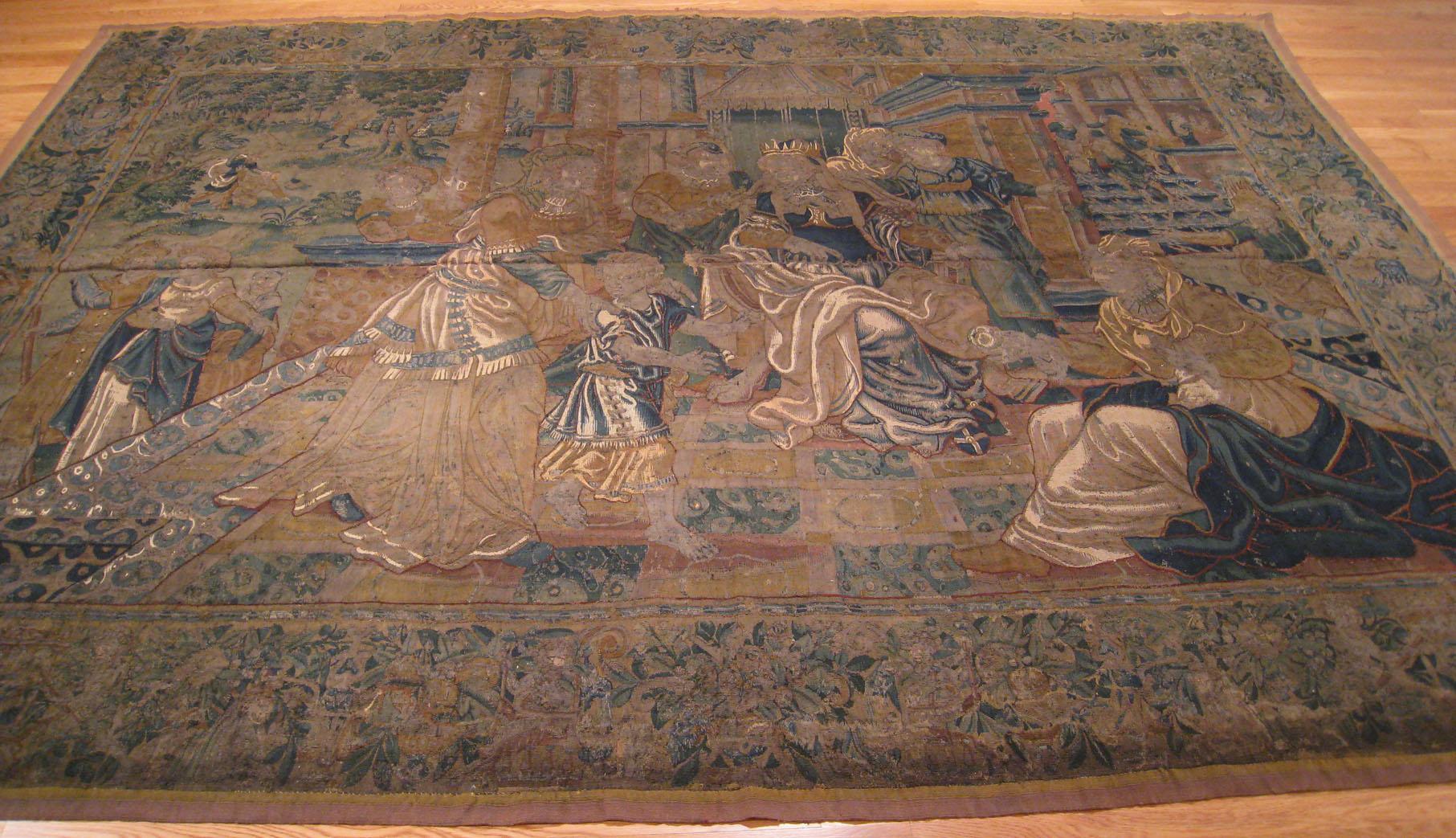Ancienne tapisserie biblique de la Renaissance flamande du XVIe siècle, bleu marine et or en vente 3