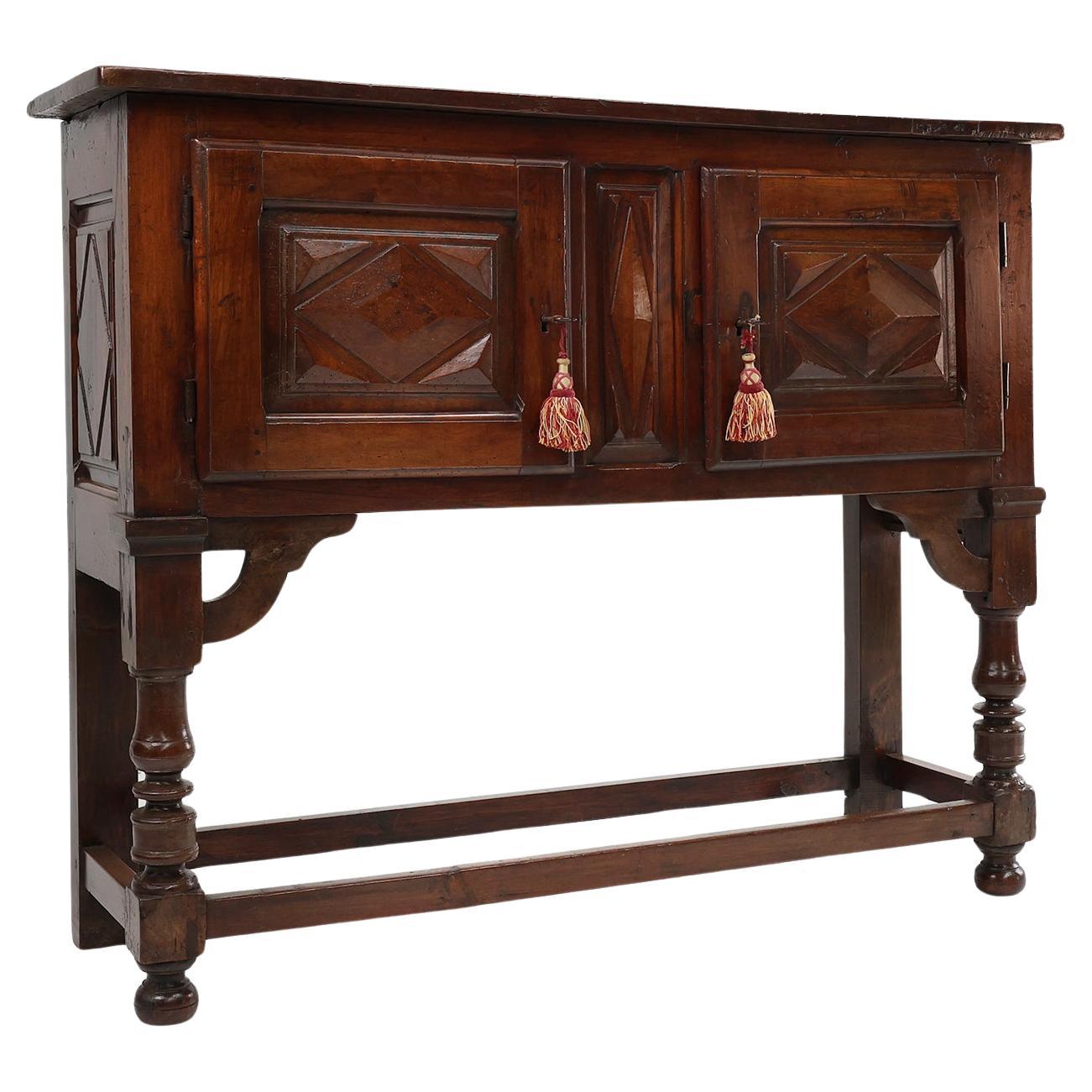 Antique 16th century Spanish carved cabinet in oak For Sale