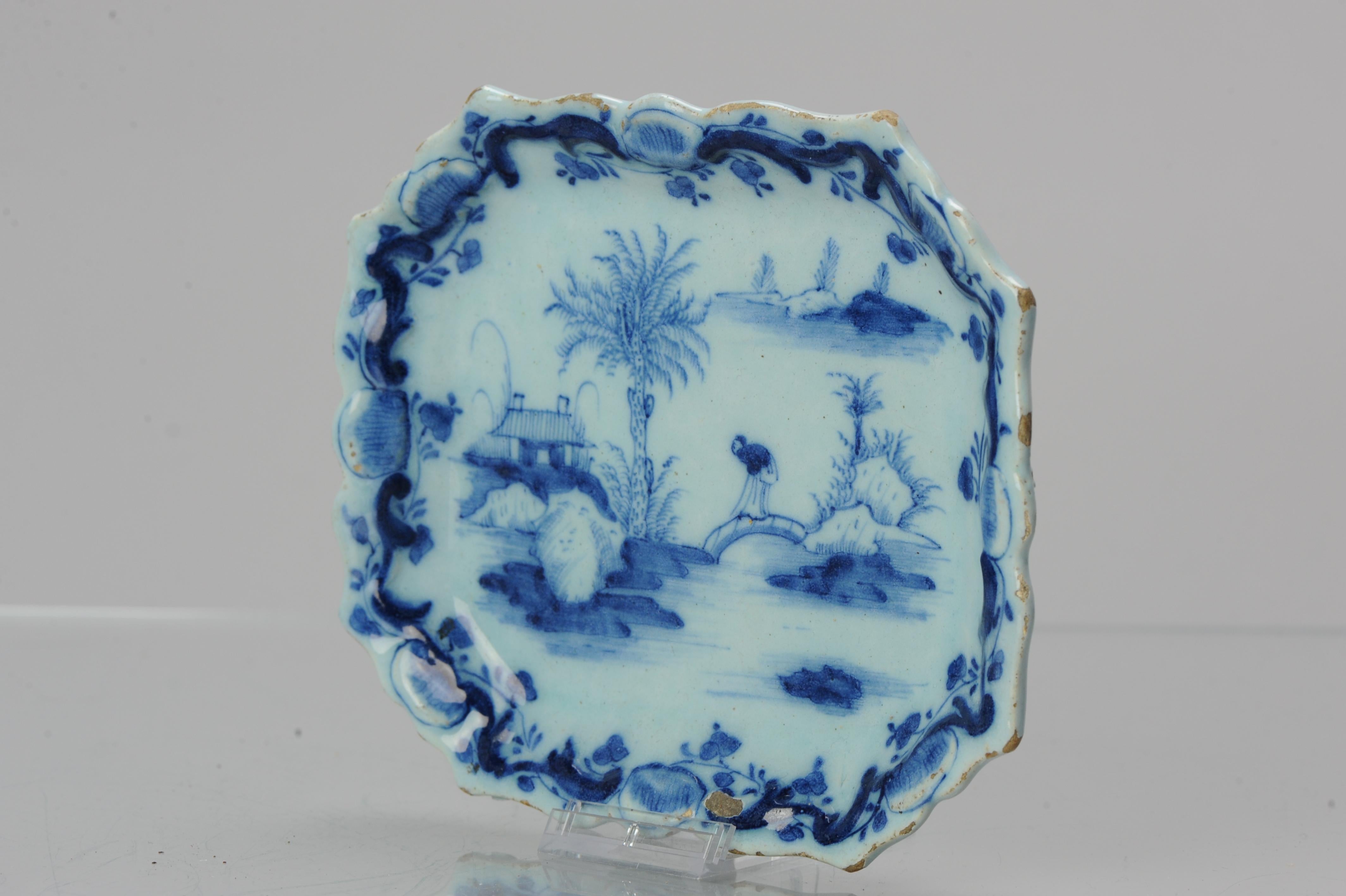 Antique 17/18th C Dutch Tray Plate Charger Delftware Delft Blue Figures In Good Condition In Amsterdam, Noord Holland