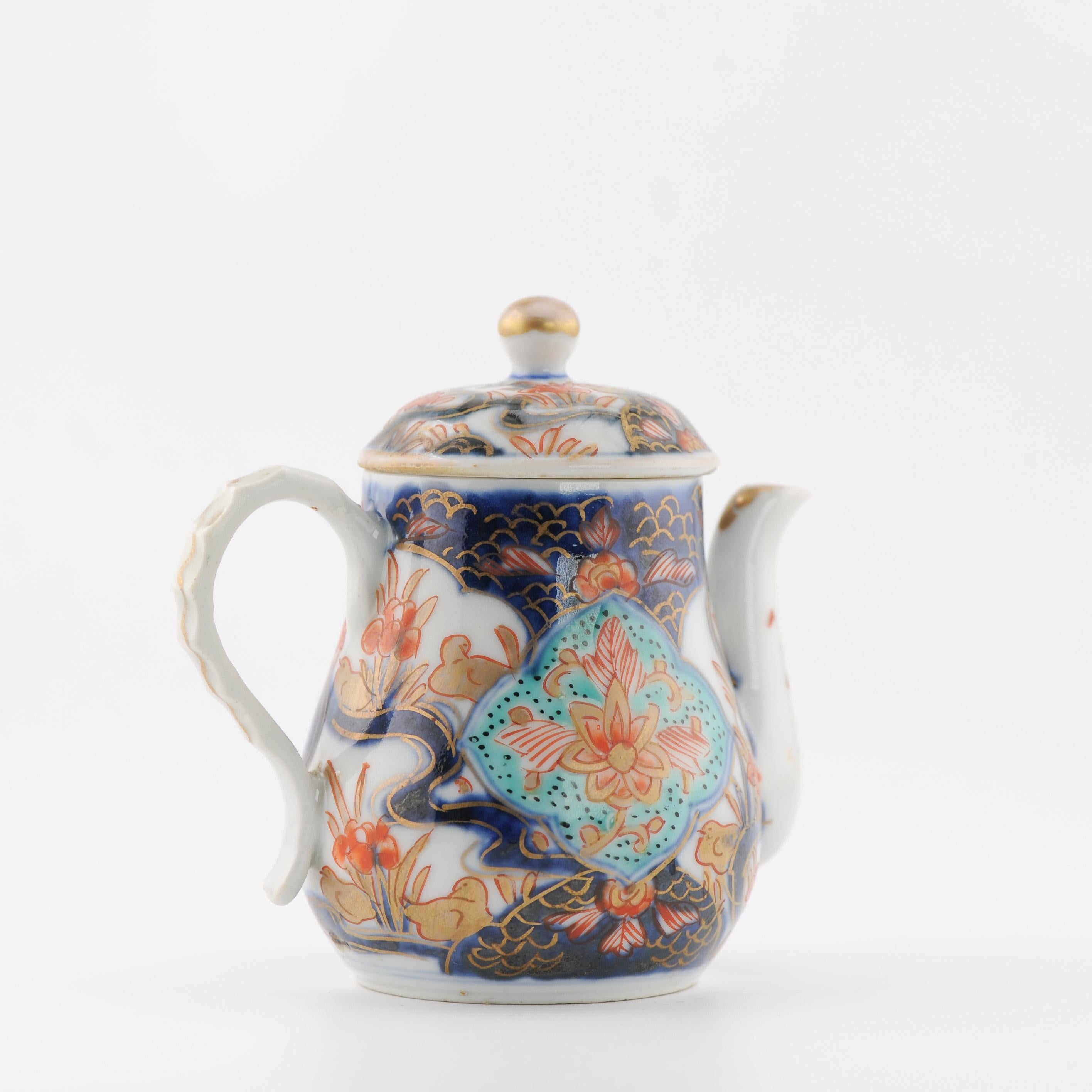Antico 17/18° secolo, tazze e piattini giapponesi di livello superiore Kakiemon BOYS in vendita 7