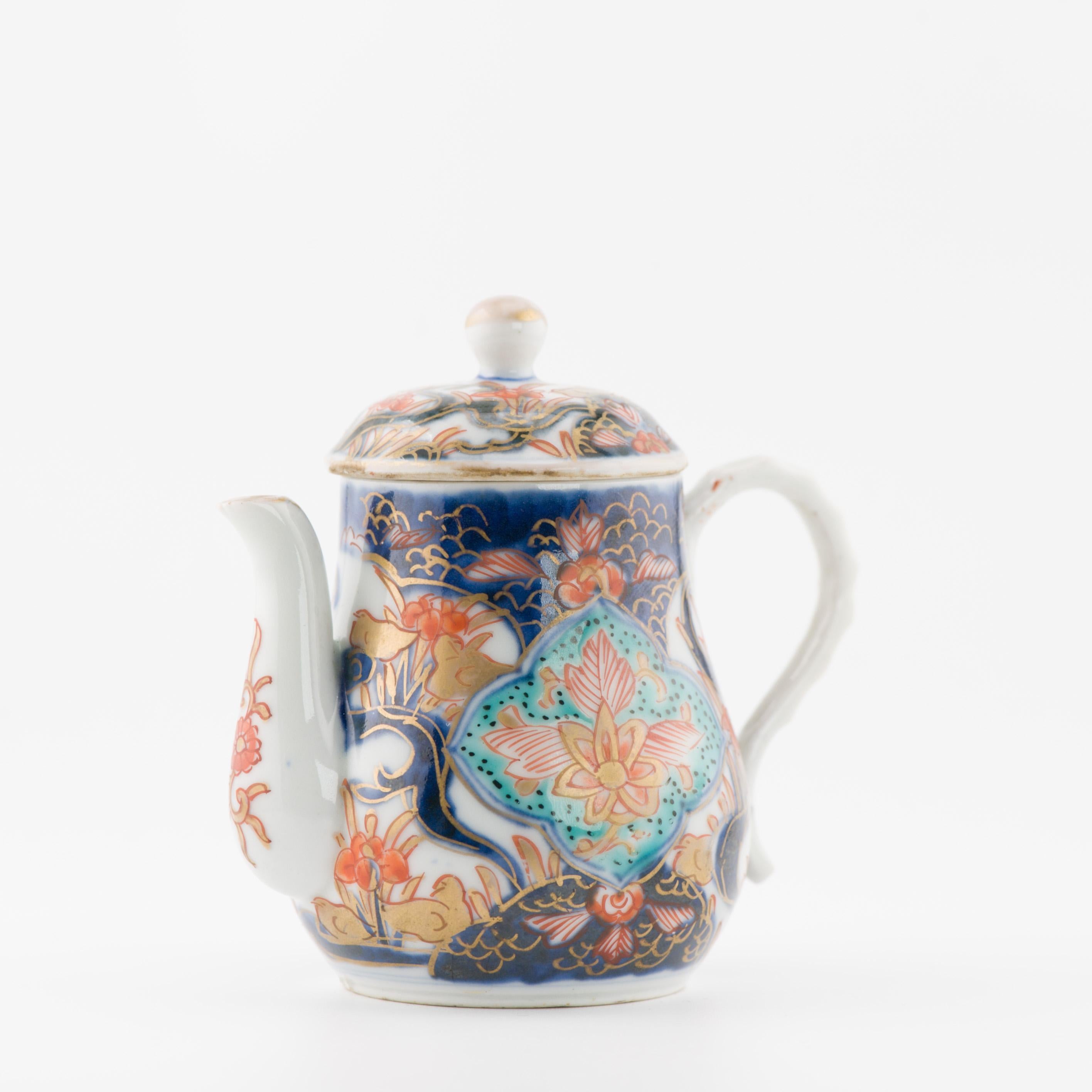 Antico 17/18° secolo, tazze e piattini giapponesi di livello superiore Kakiemon BOYS in vendita 1