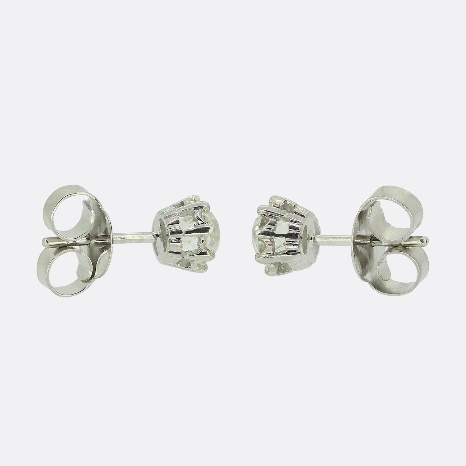 Antique 1.70 Carat Old Cut Diamond Stud Earrings In Good Condition For Sale In London, GB