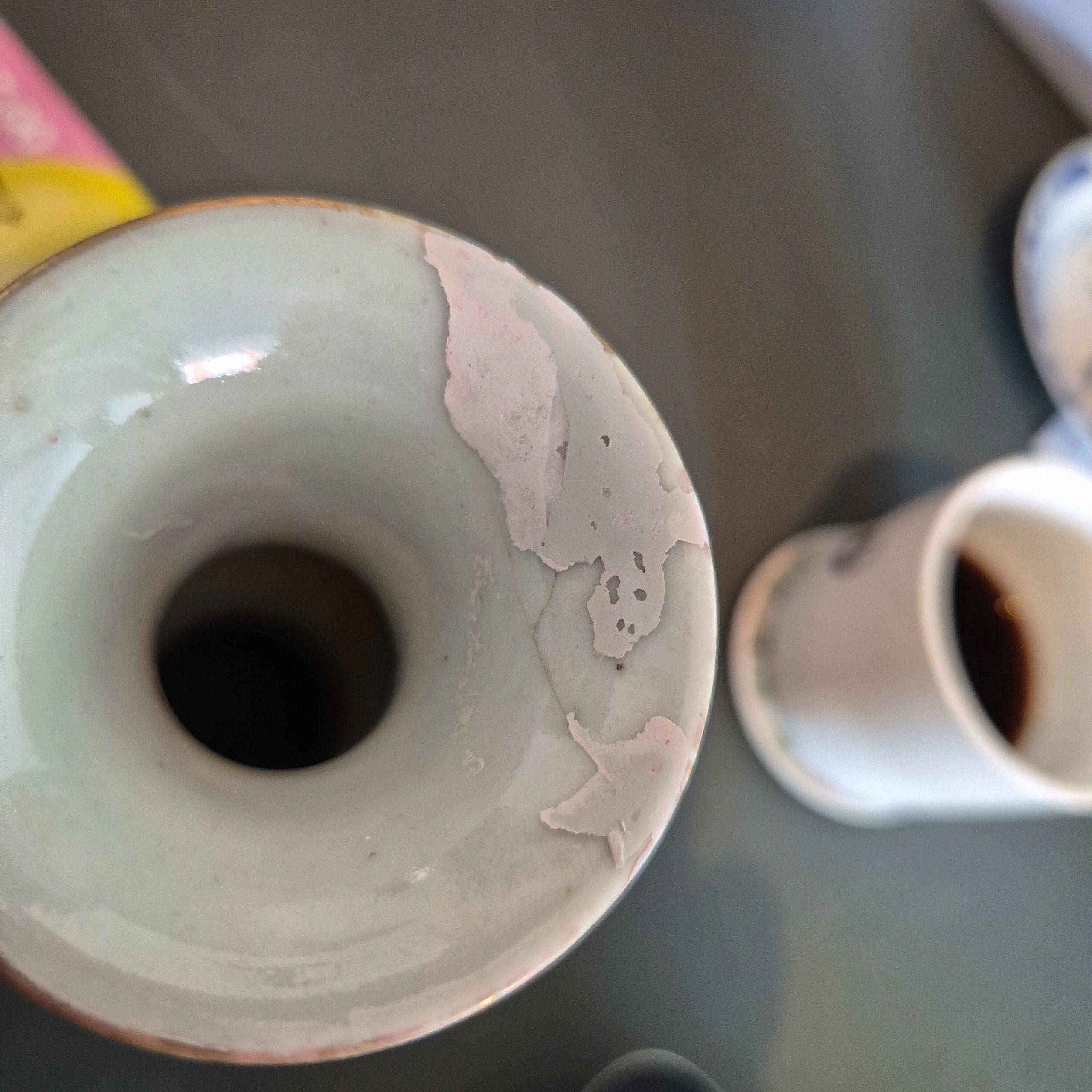 Ancienne 1700-1720 Porcelaine japonaise Imari Edo Garniture Vase Fleurs Shishi en vente 11