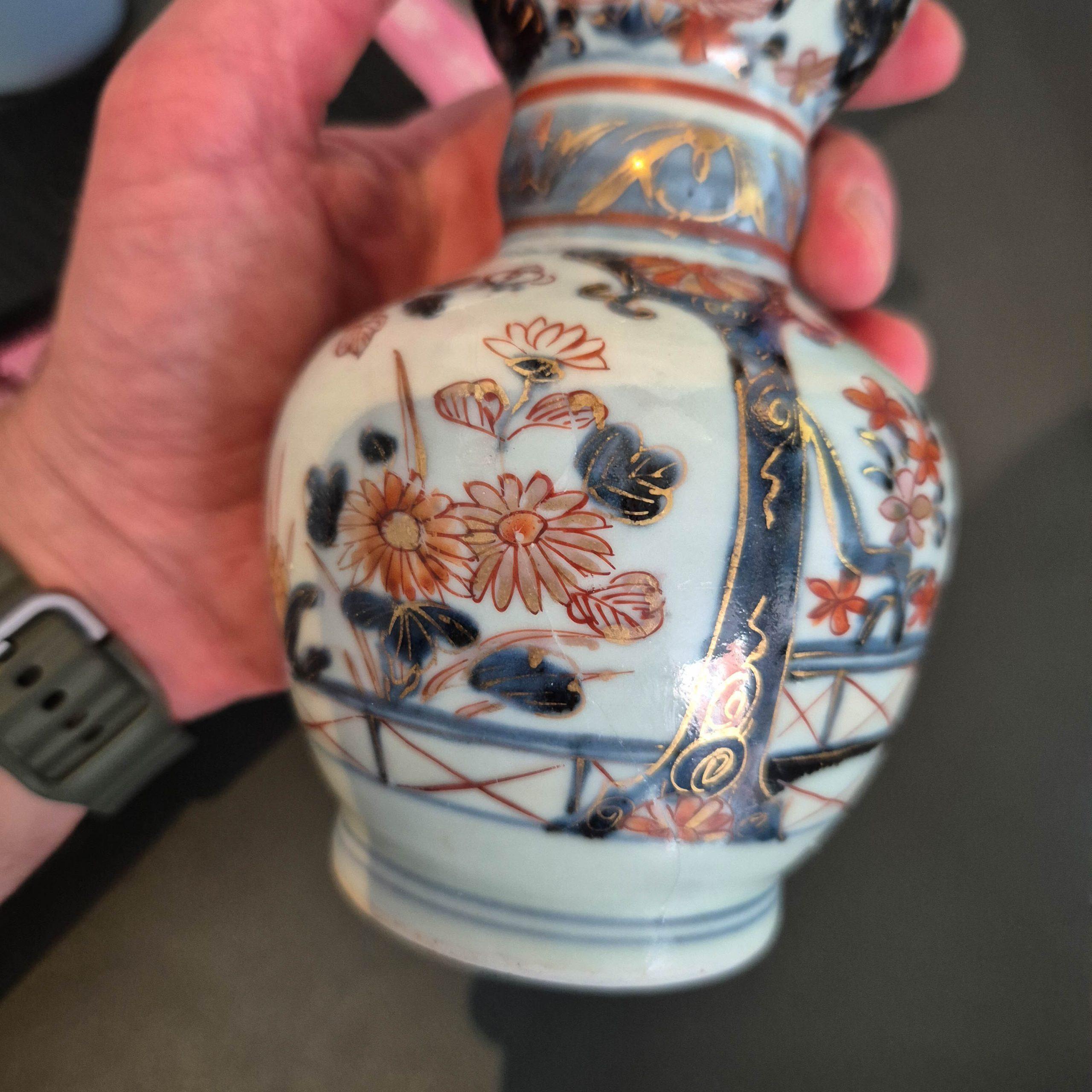 Ancienne 1700-1720 Porcelaine japonaise Imari Edo Garniture Vase Fleurs Shishi en vente 14