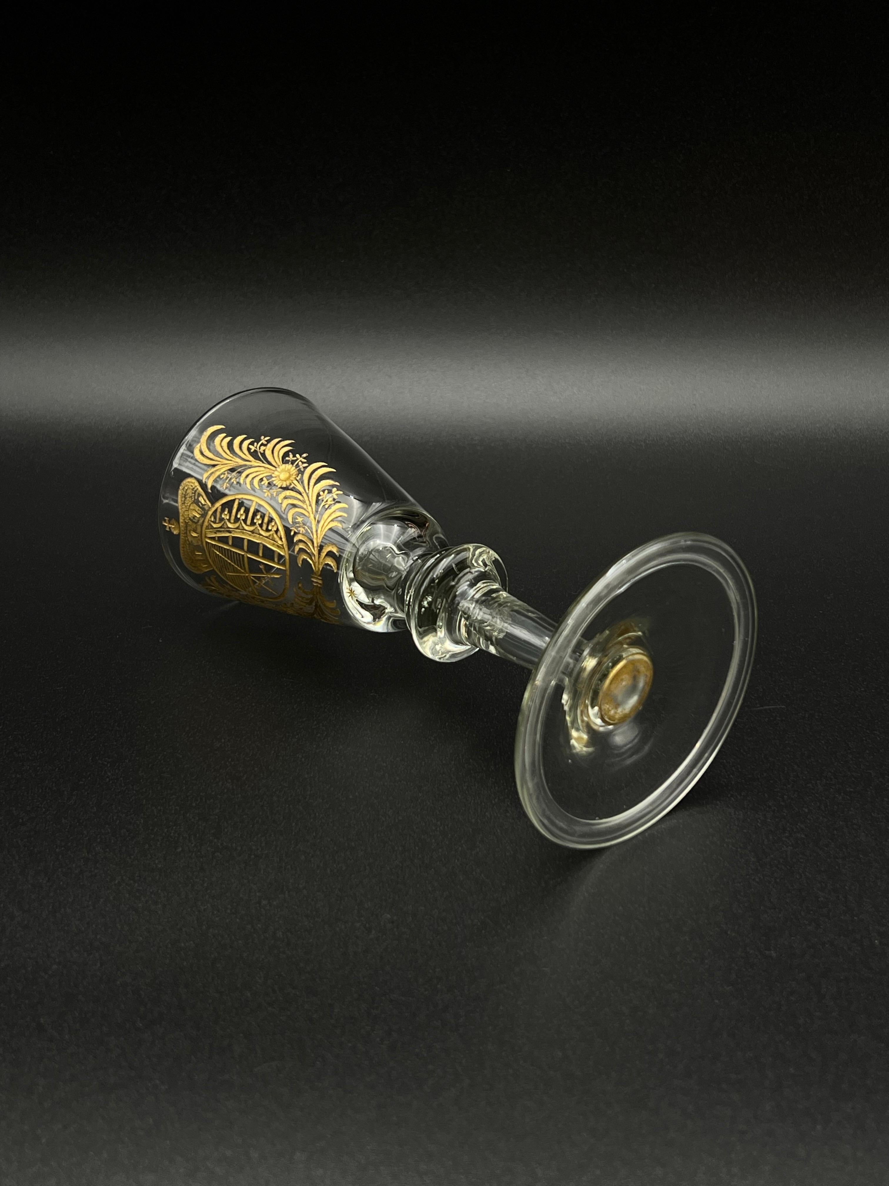 Copa de vino antigua de 1700 con grabado - Escudo de armas en Bueno estado para la venta en Skien, NO