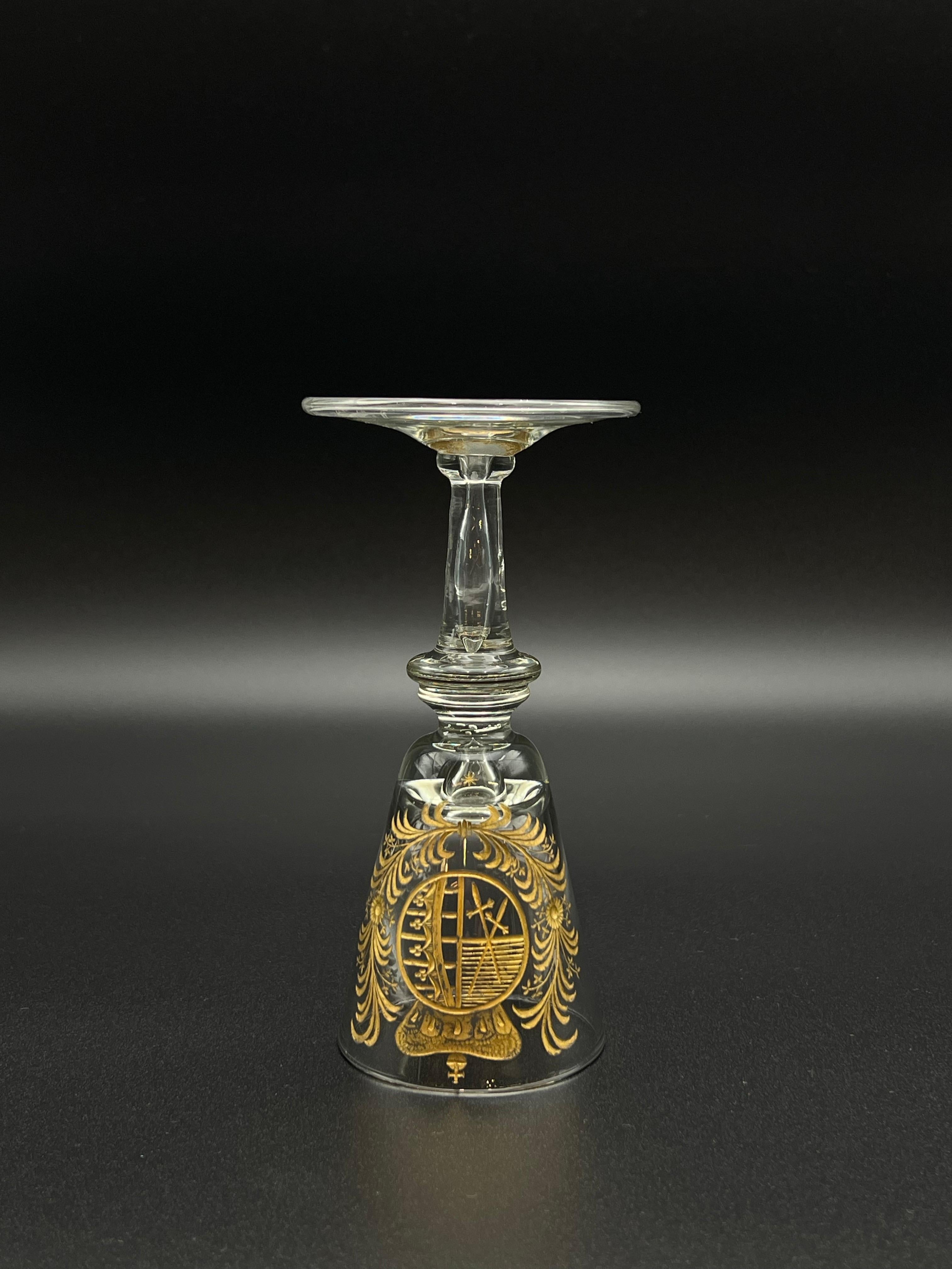 Copa de vino antigua de 1700 con grabado - Escudo de armas siglo XVIII y antes en venta