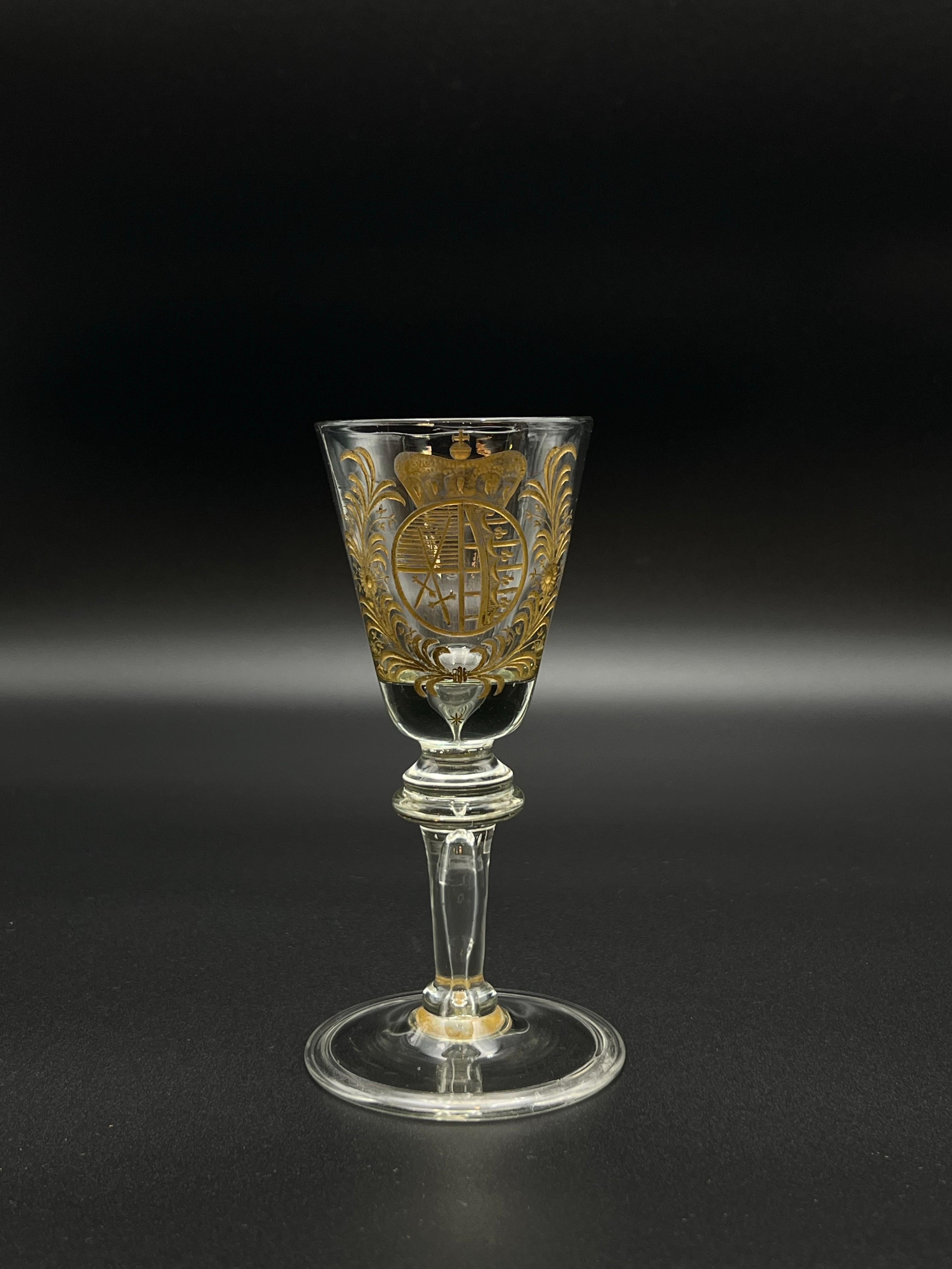 Copa de vino antigua de 1700 con grabado - Escudo de armas en venta 1