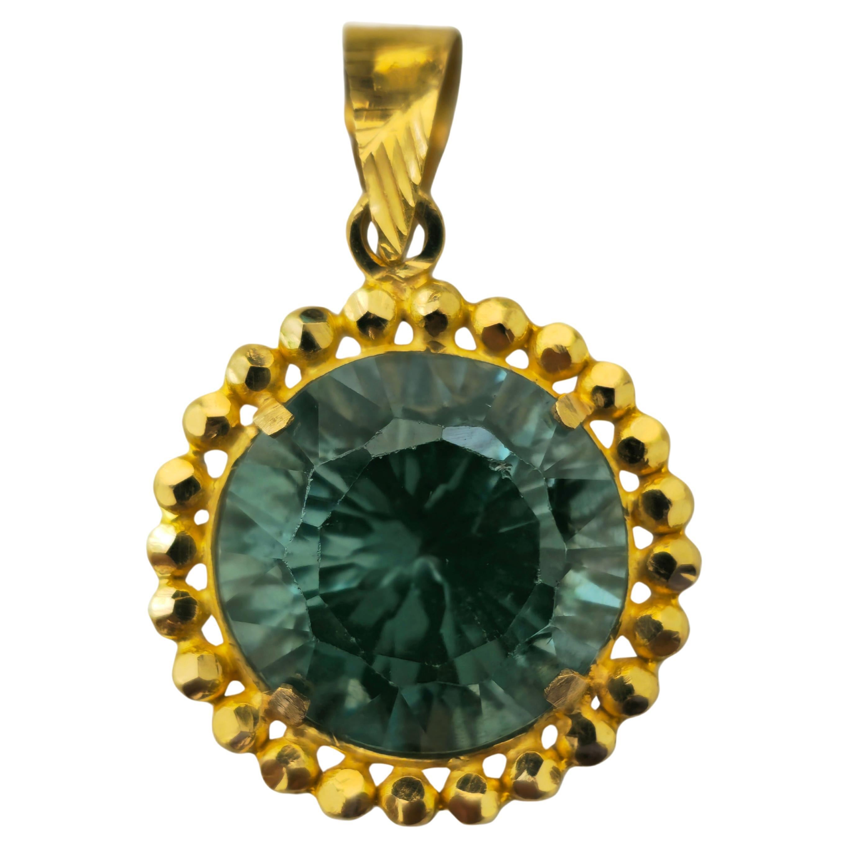 Antique 17.04 Carat Green Peridot Pendant in 22k Gold  For Sale